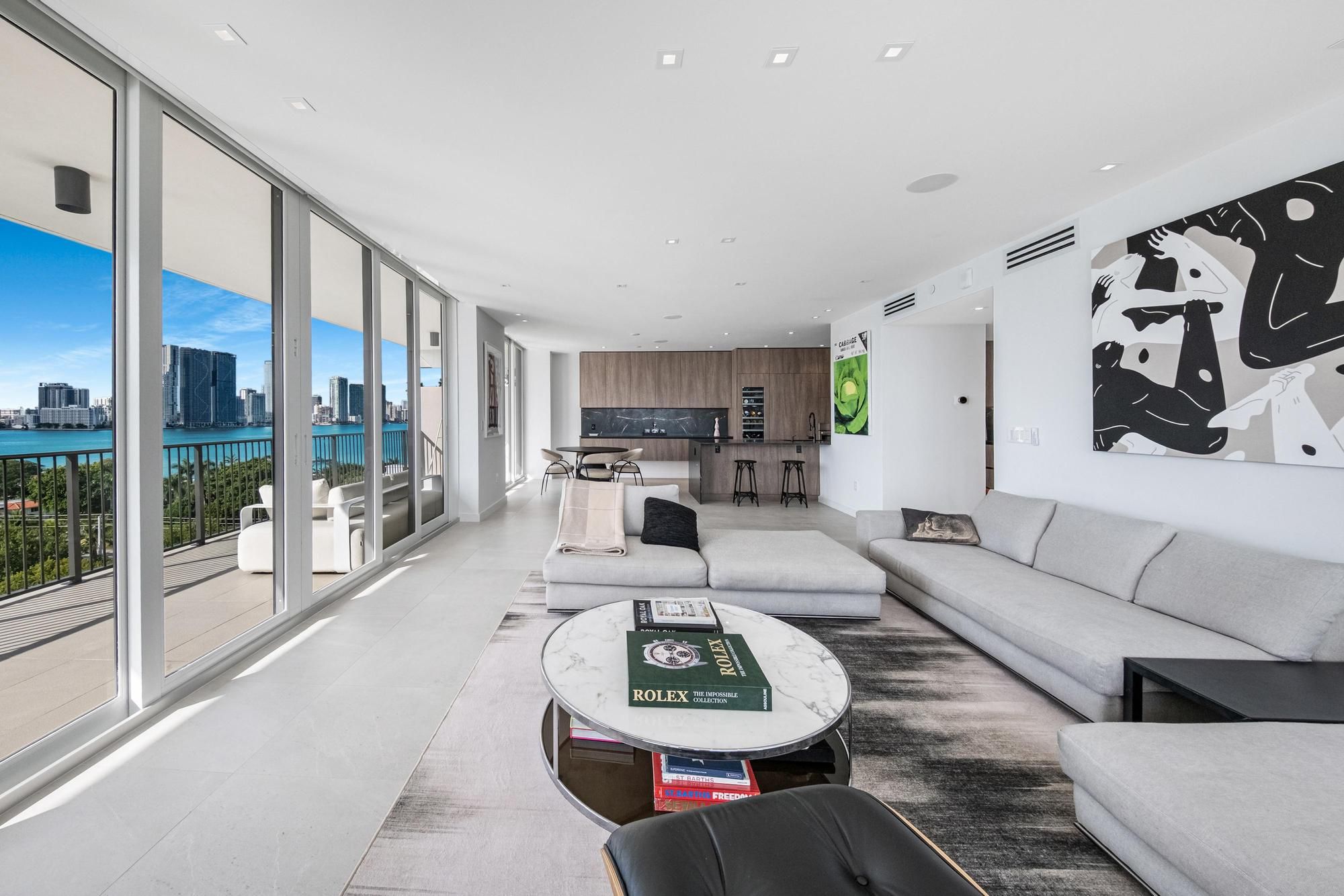 1000 Venetian Way Unit# 1004