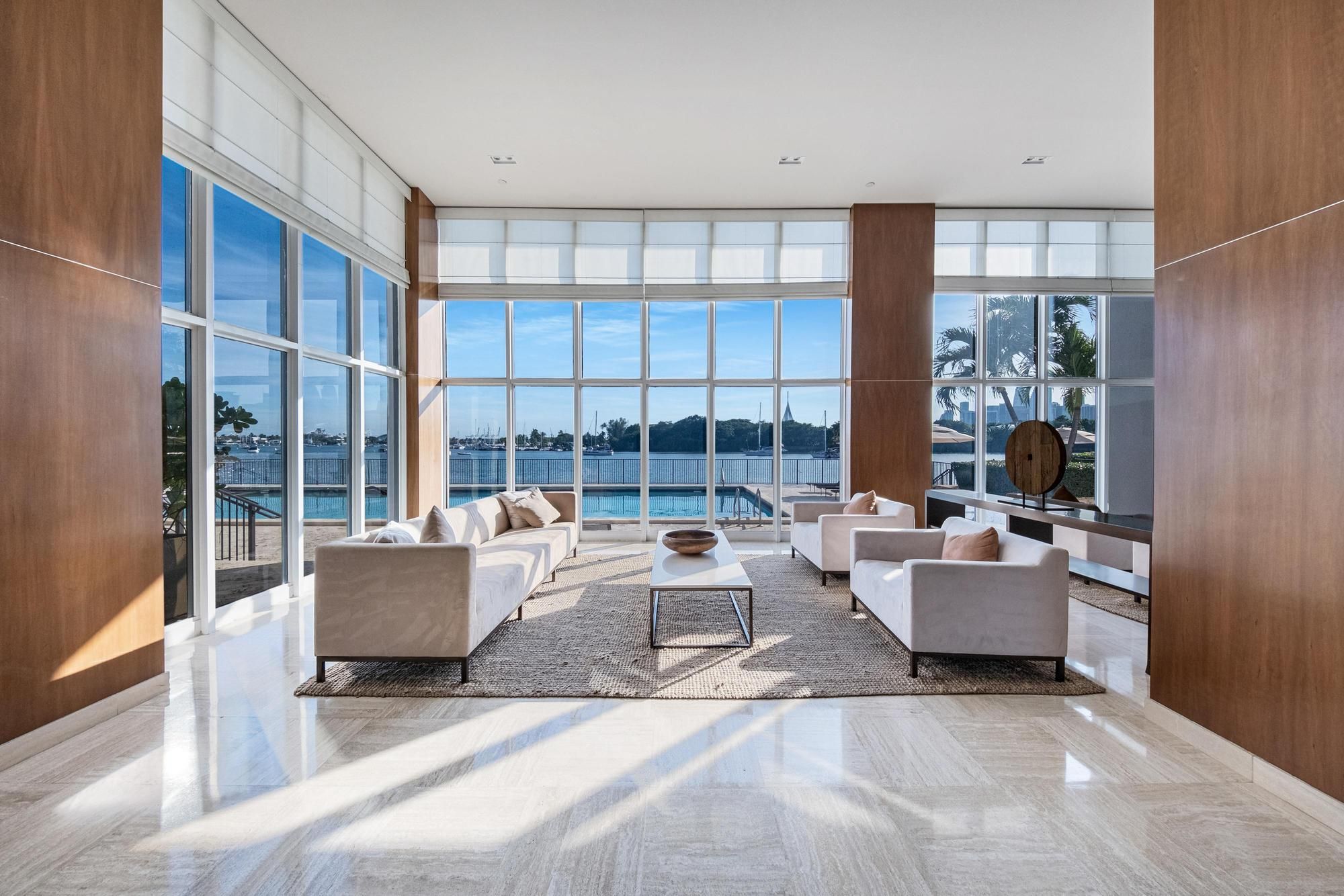 1000 Venetian Way Unit# 1004