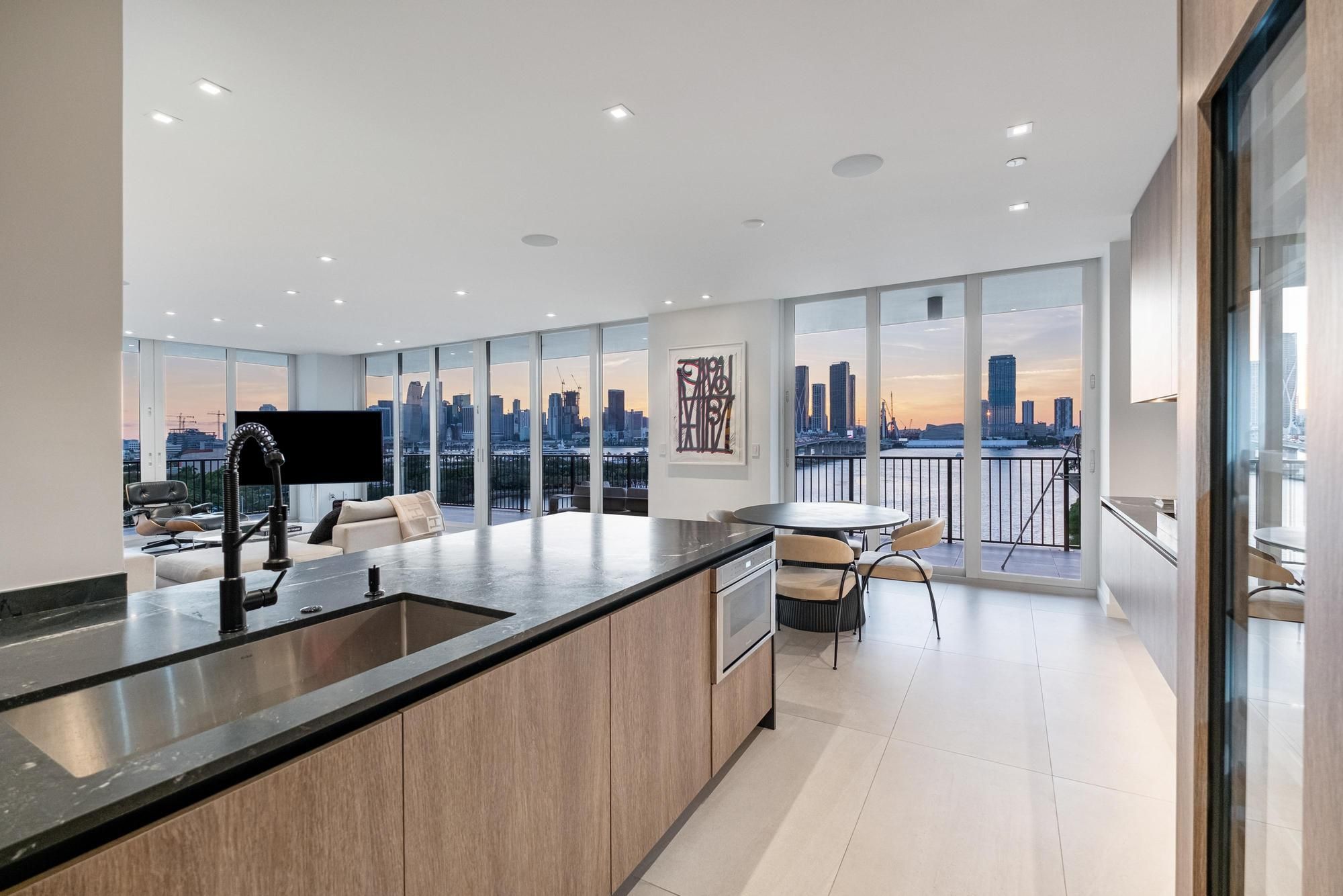 1000 Venetian Way Unit# 1004