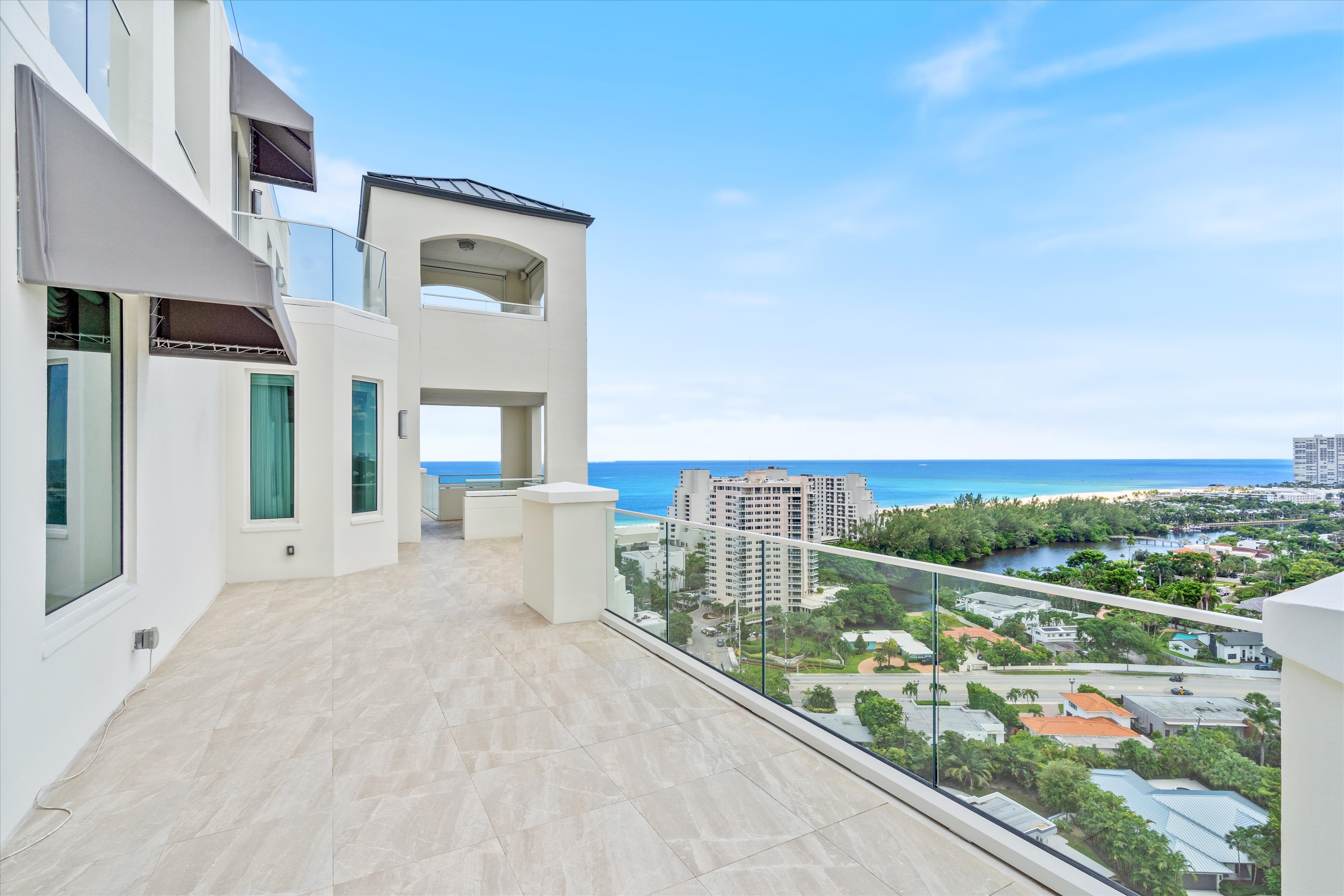 3055 Harbor Dr #2102