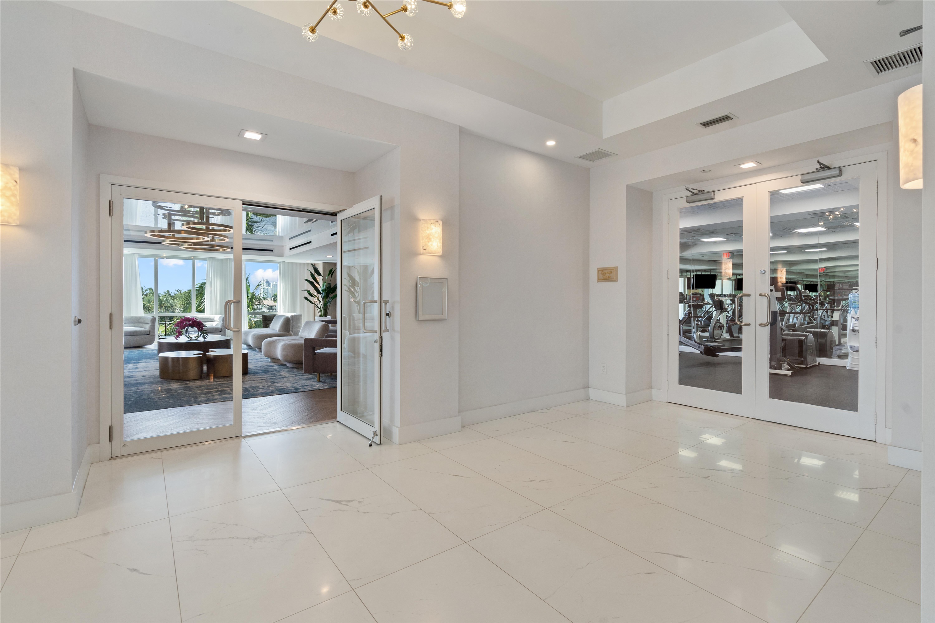 3055 Harbor Dr #2102