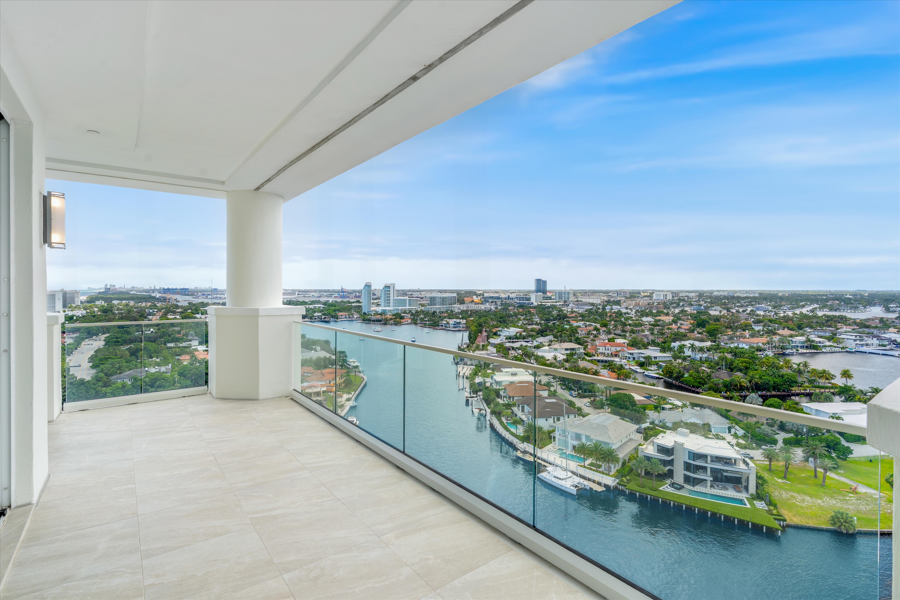 3055 Harbor Dr #2102