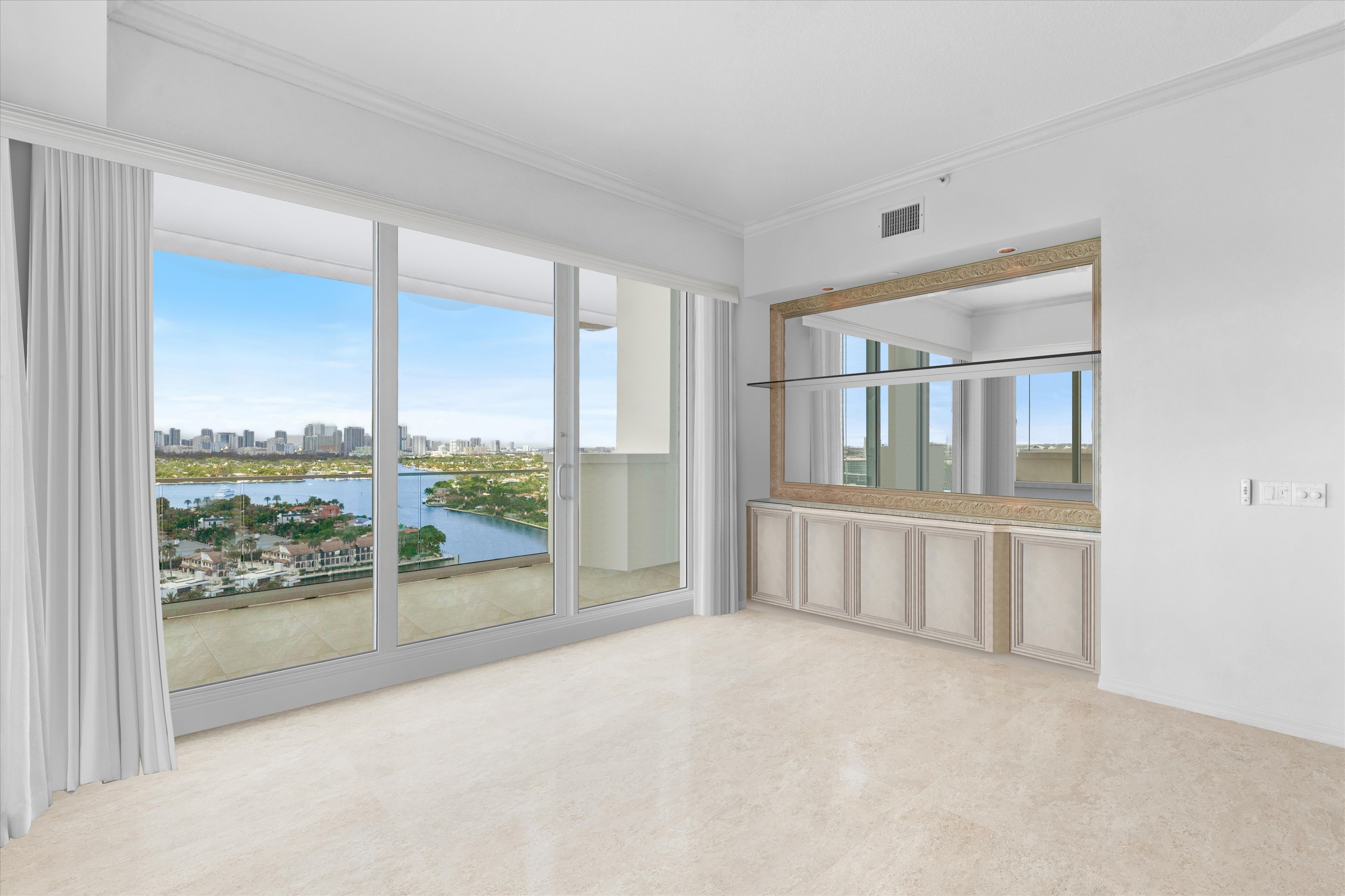 3055 Harbor Dr #2102