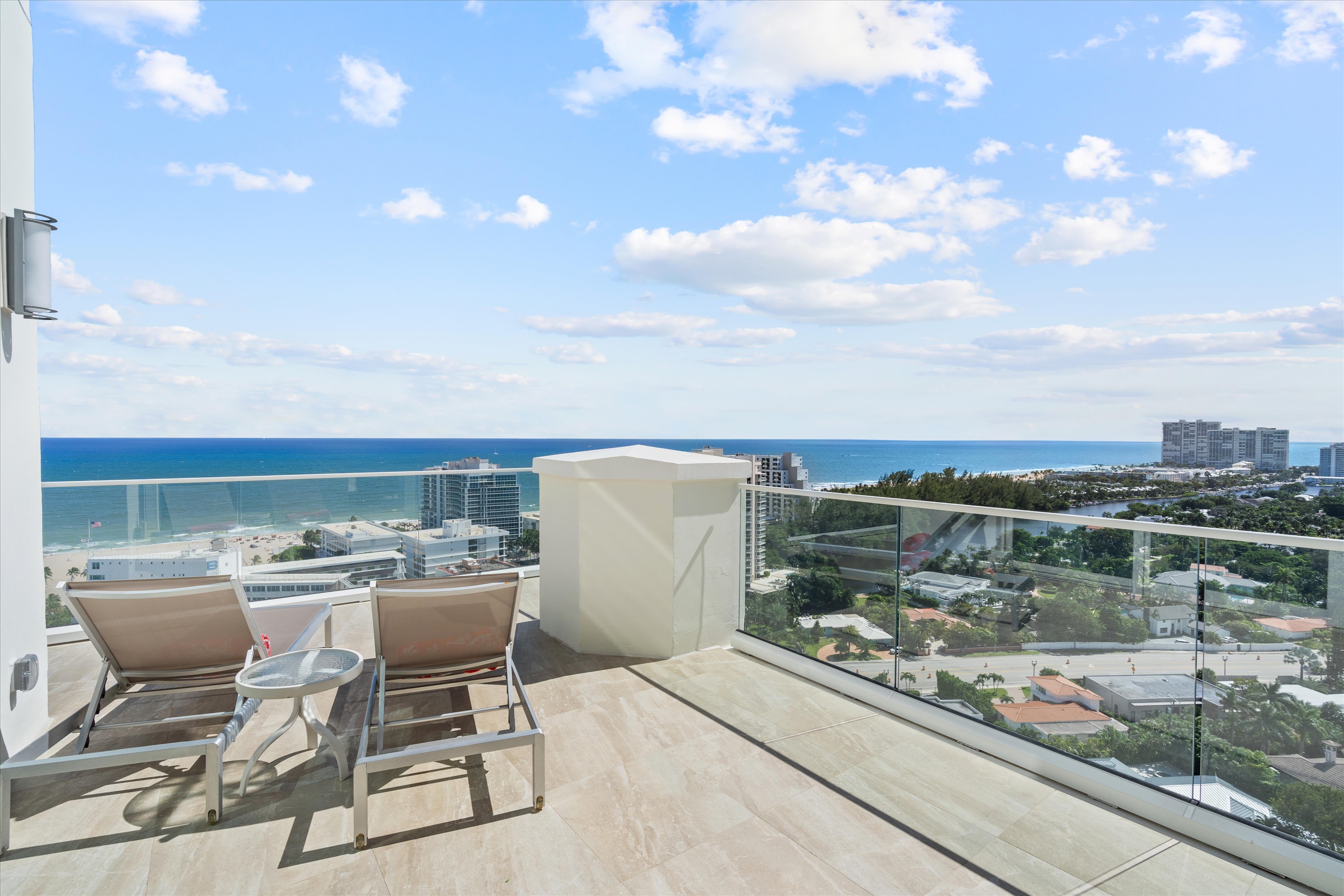 3055 Harbor Dr #2102