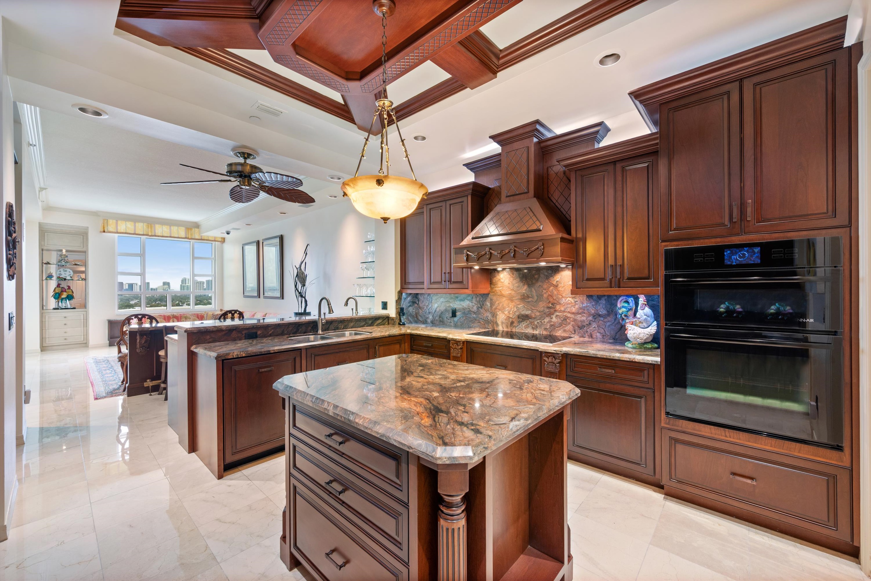 3055 Harbor Dr #2102