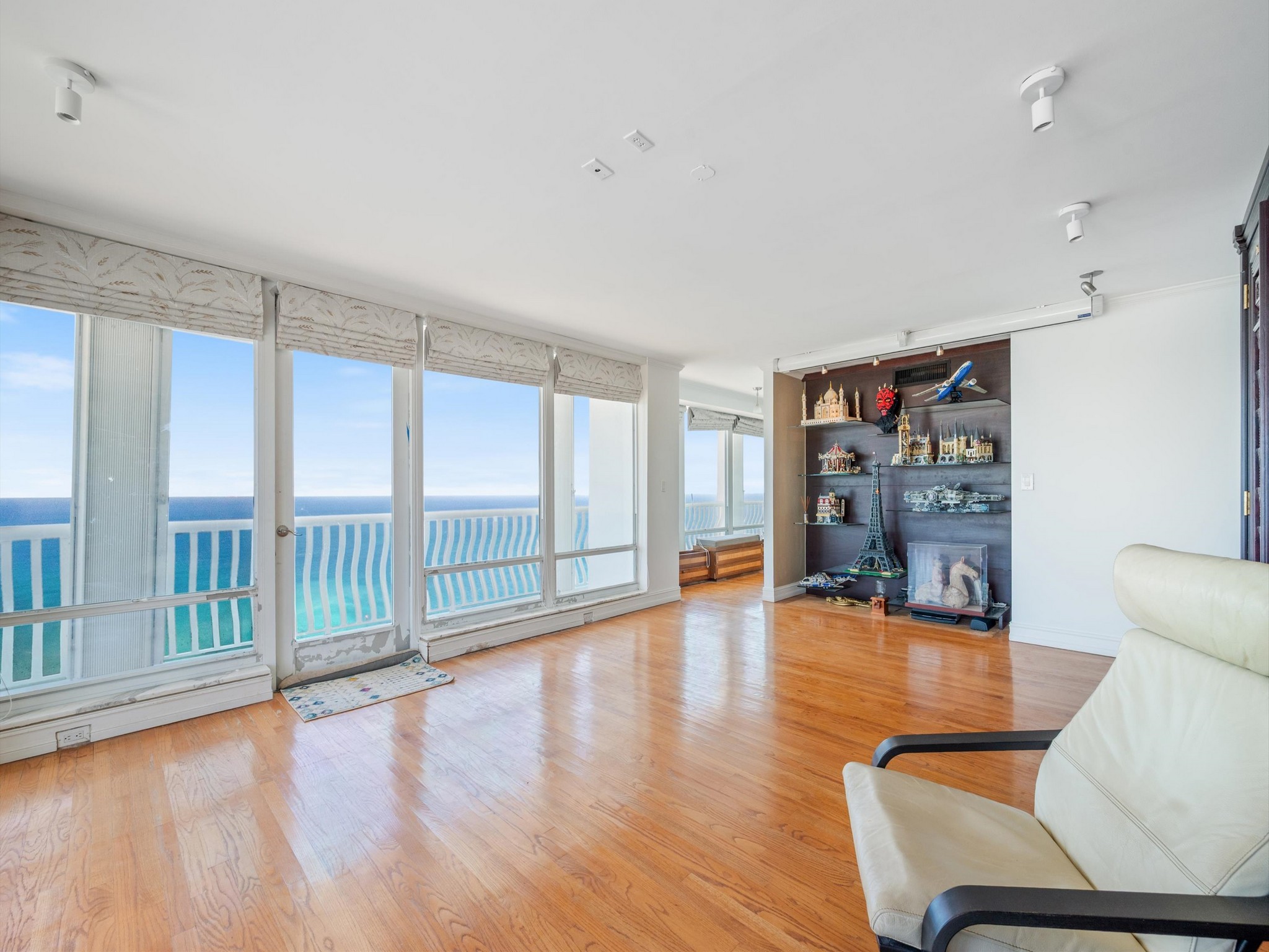 2200 S Ocean Ln #3010