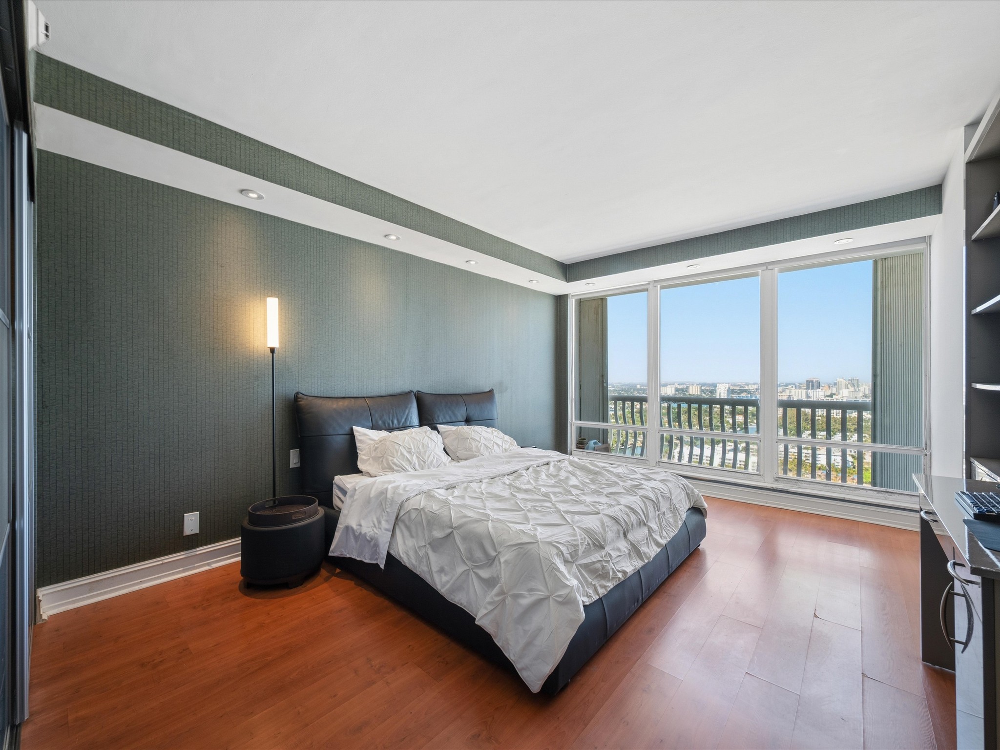 2200 S Ocean Ln #3010