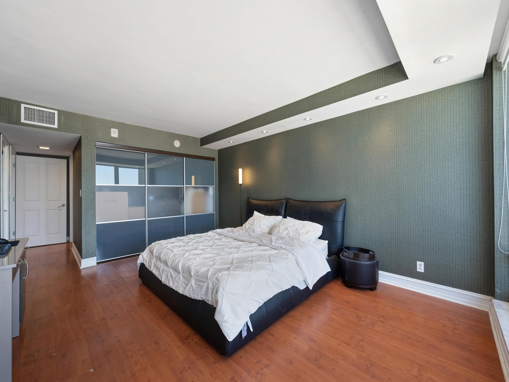 2200 S Ocean Ln #3010