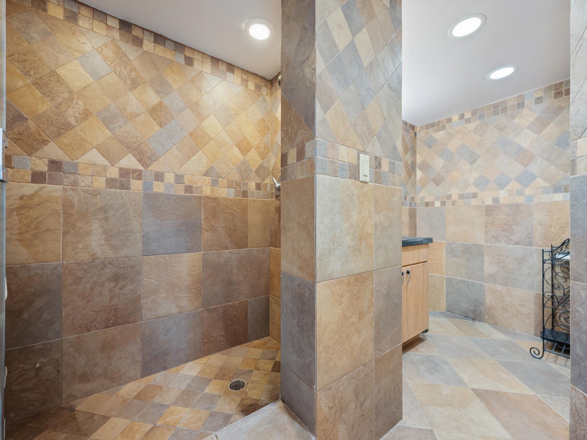 2200 S Ocean Ln #3010