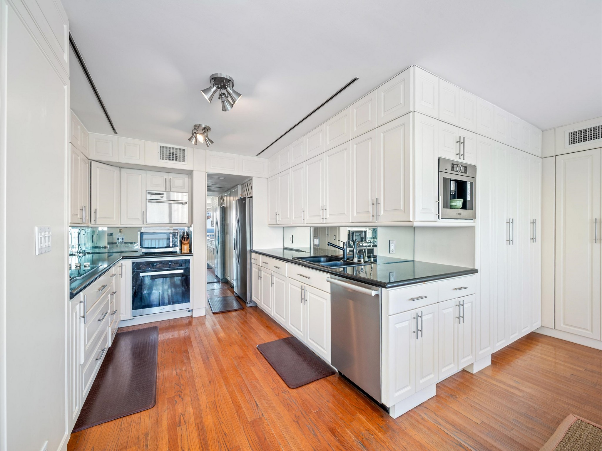 2200 S Ocean Ln #3010