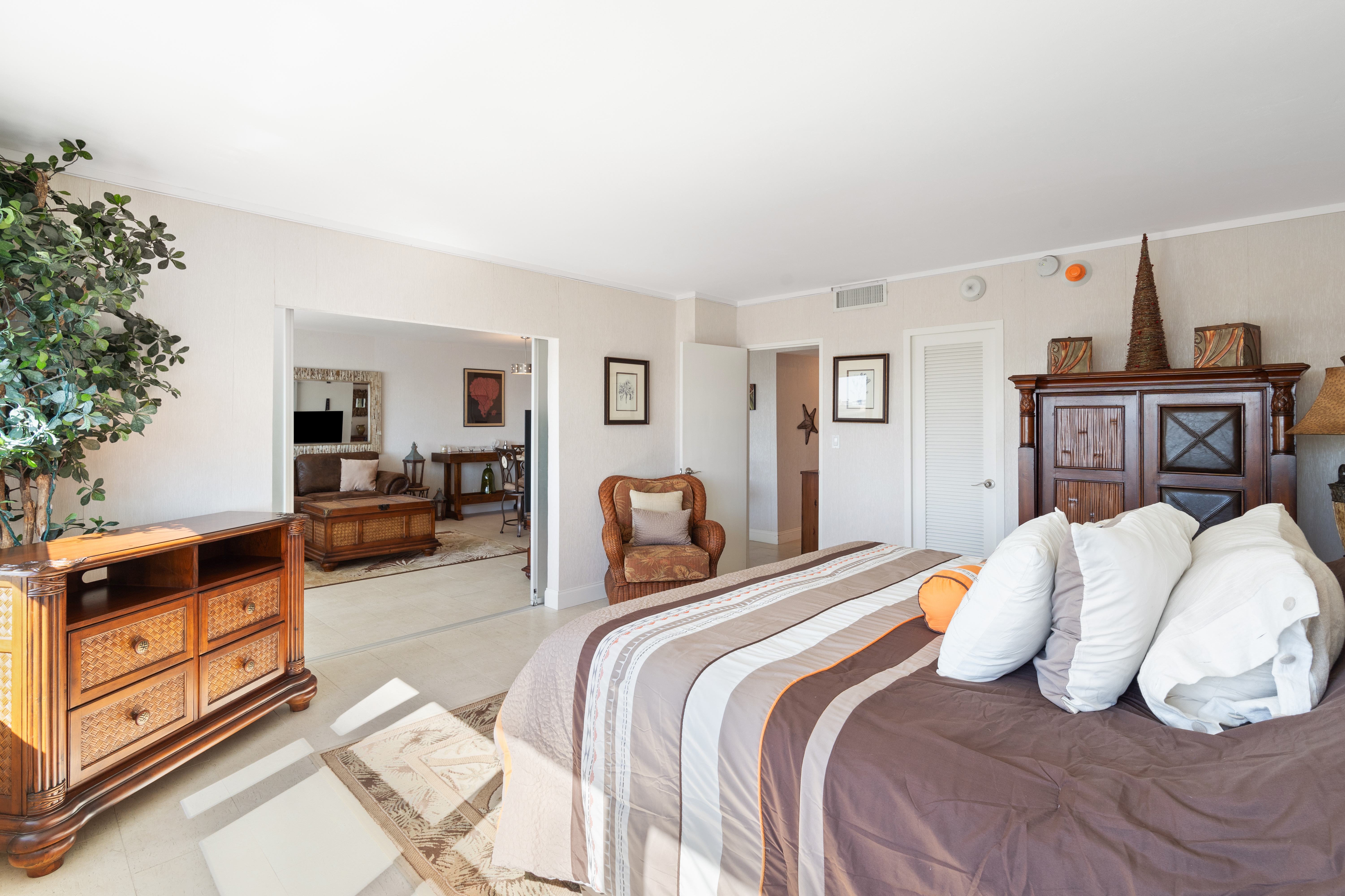 2100 S Ocean Dr Unit# 11J