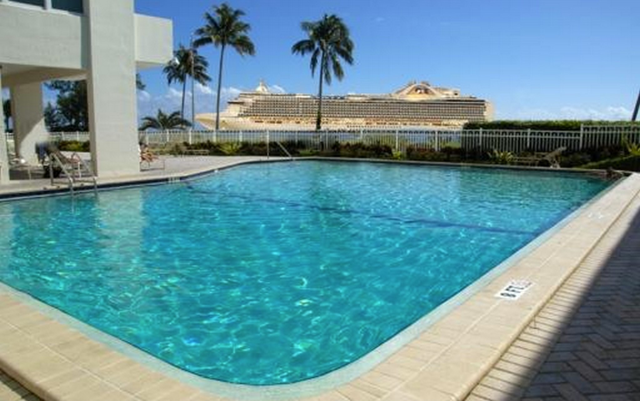 2100 S Ocean Dr Unit# 11J