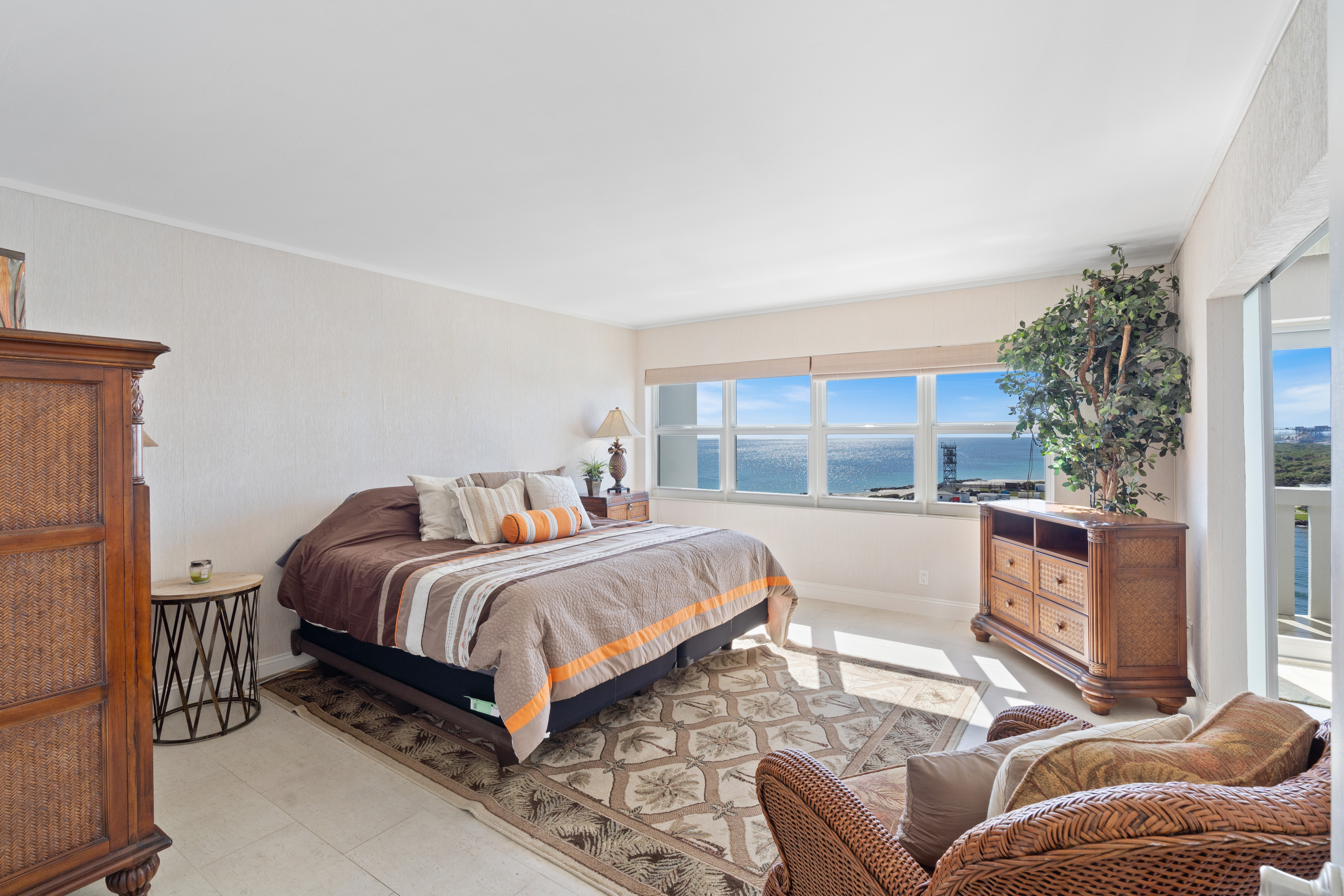 2100 S Ocean Dr Unit# 11J