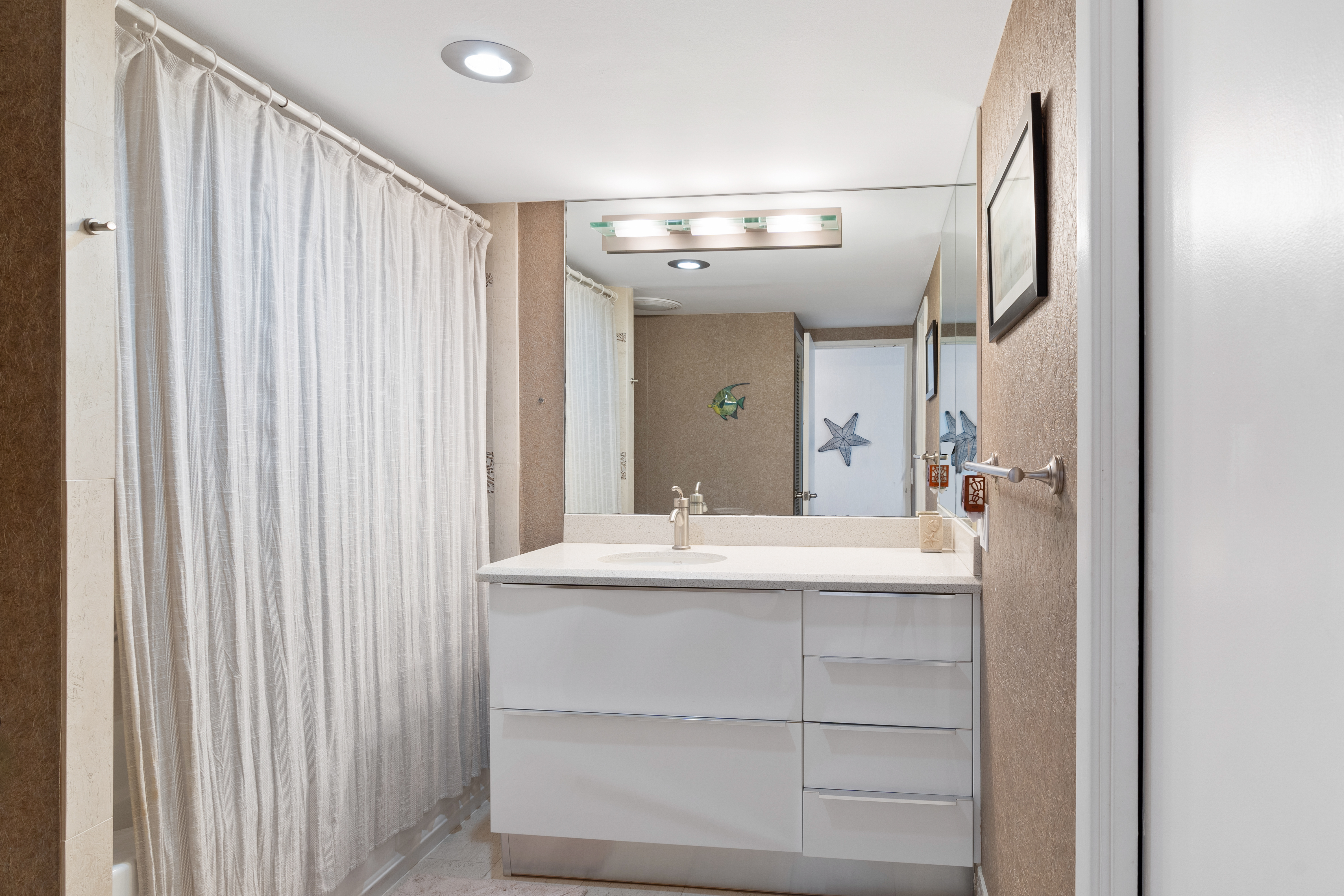 2100 S Ocean Dr Unit# 11J