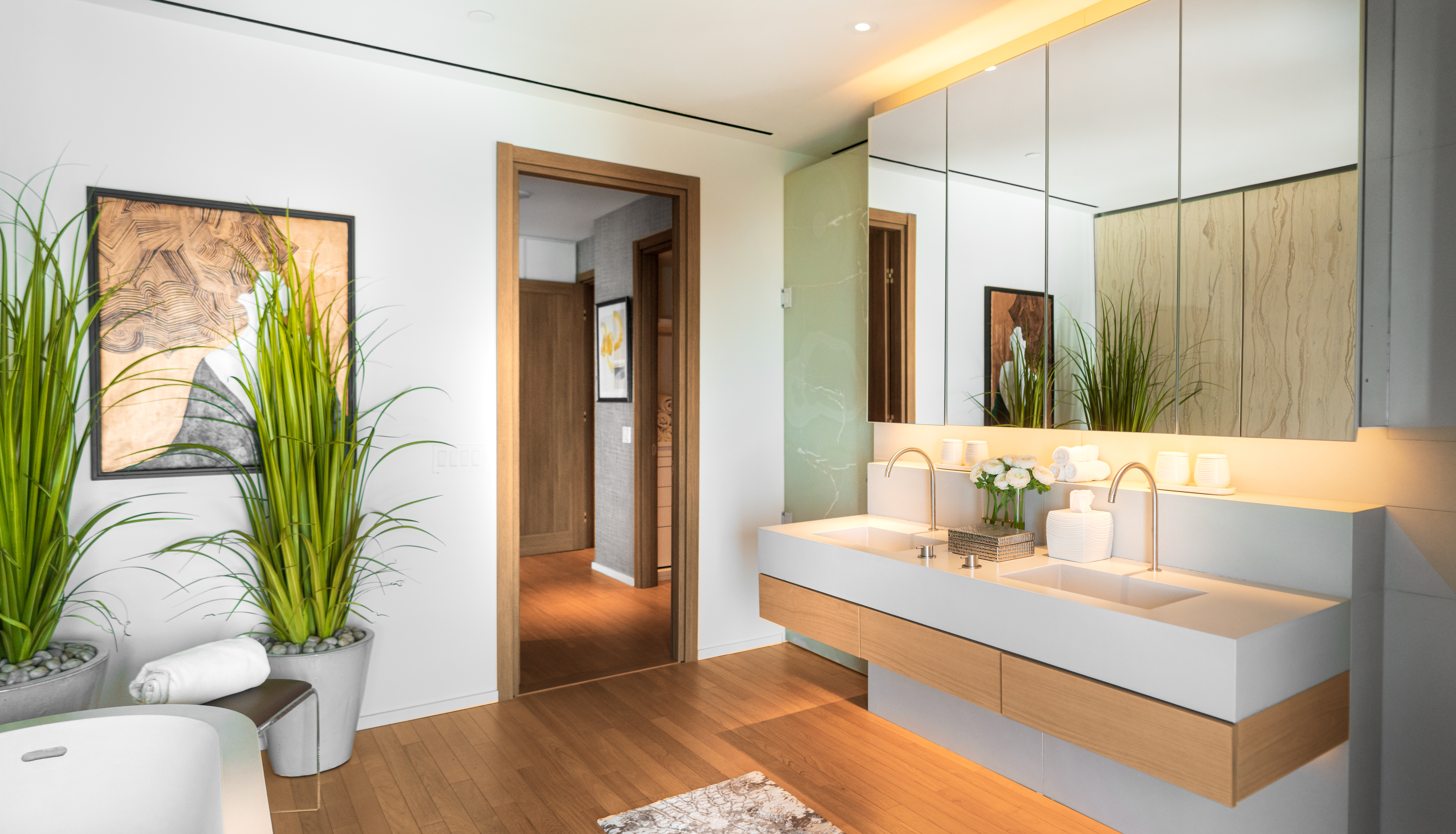 2901 E Collins Ave Unit# 1602