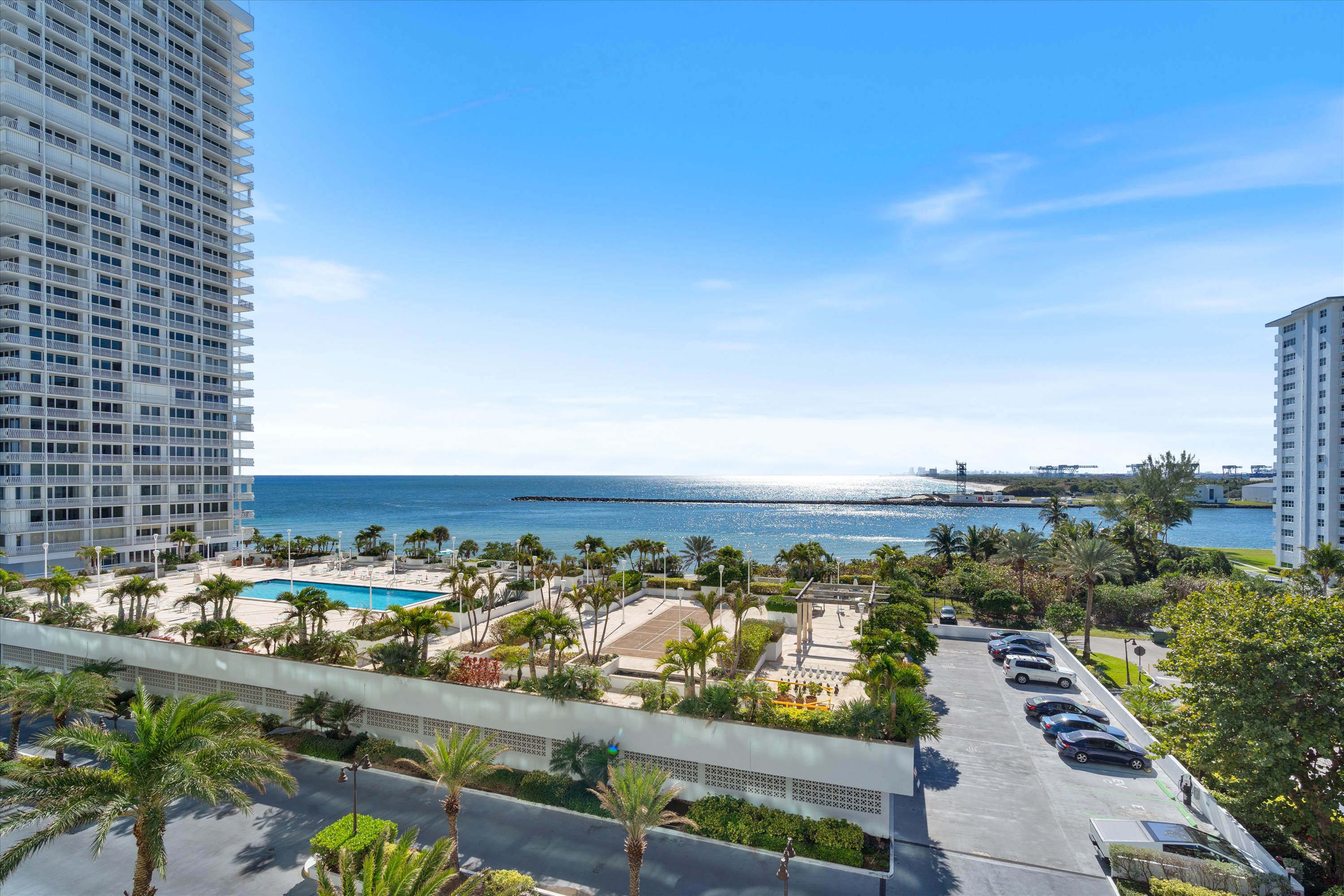 2100 S Ocean Ln #502