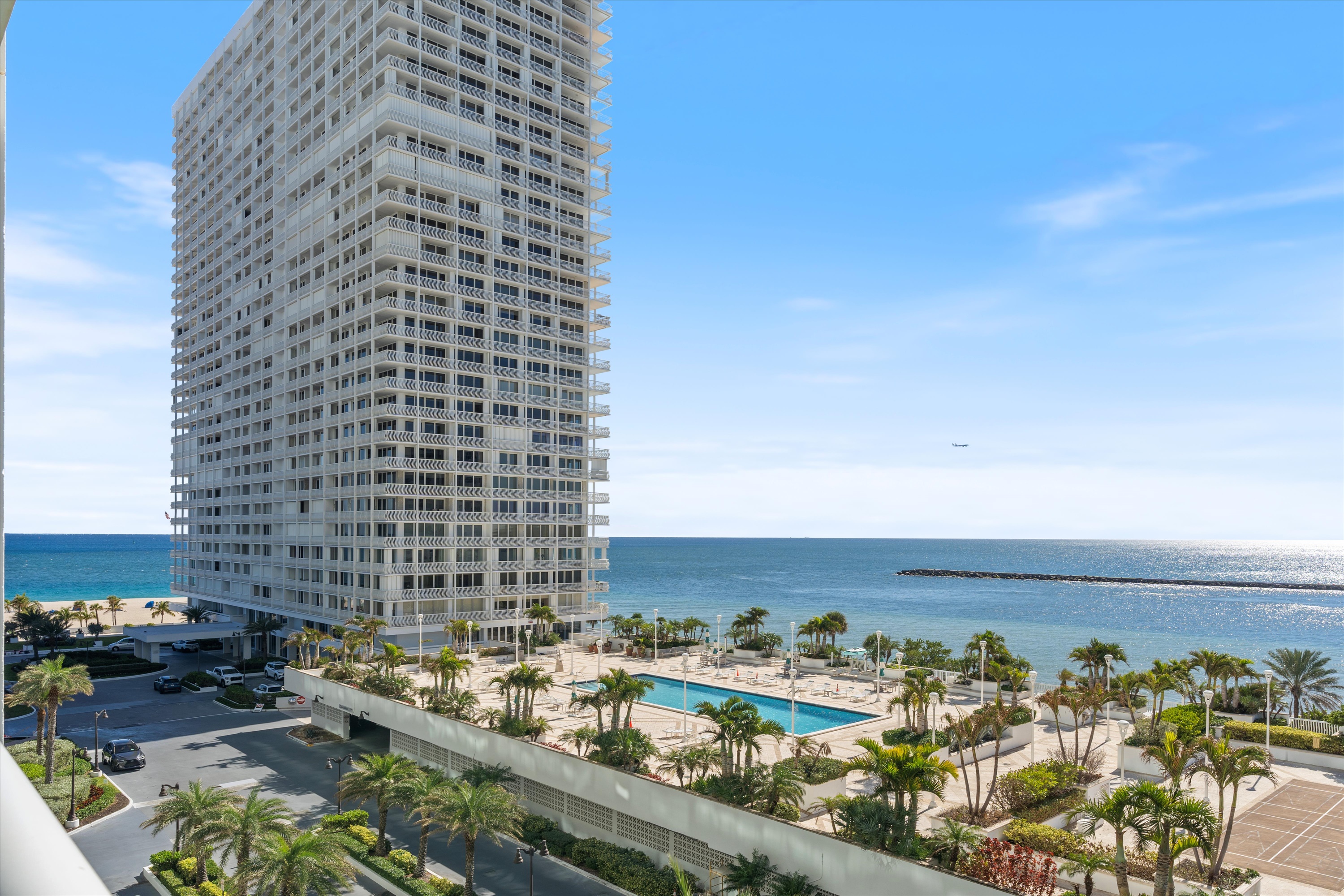 2100 S Ocean Ln #502