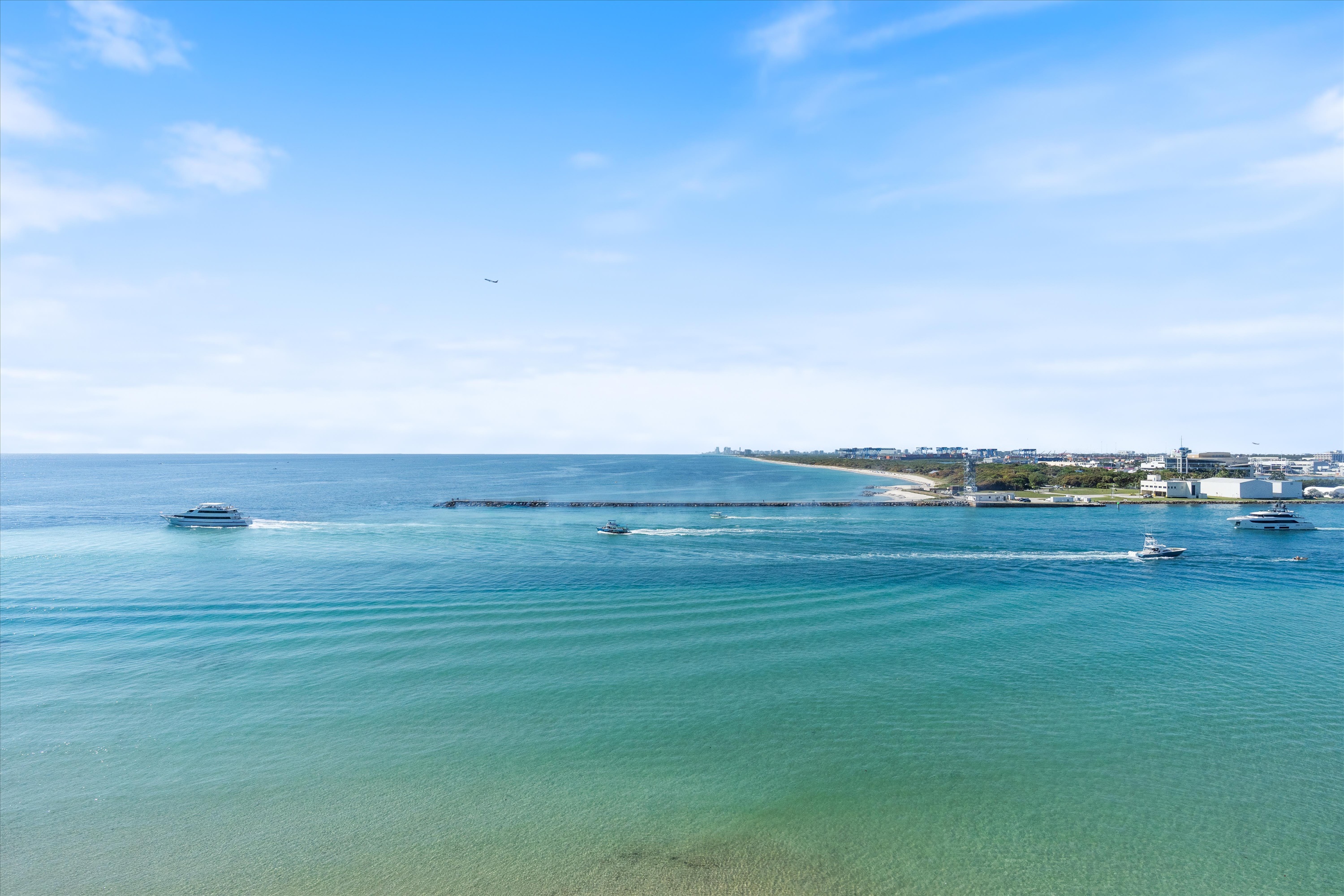 2200 S Ocean Ln #905