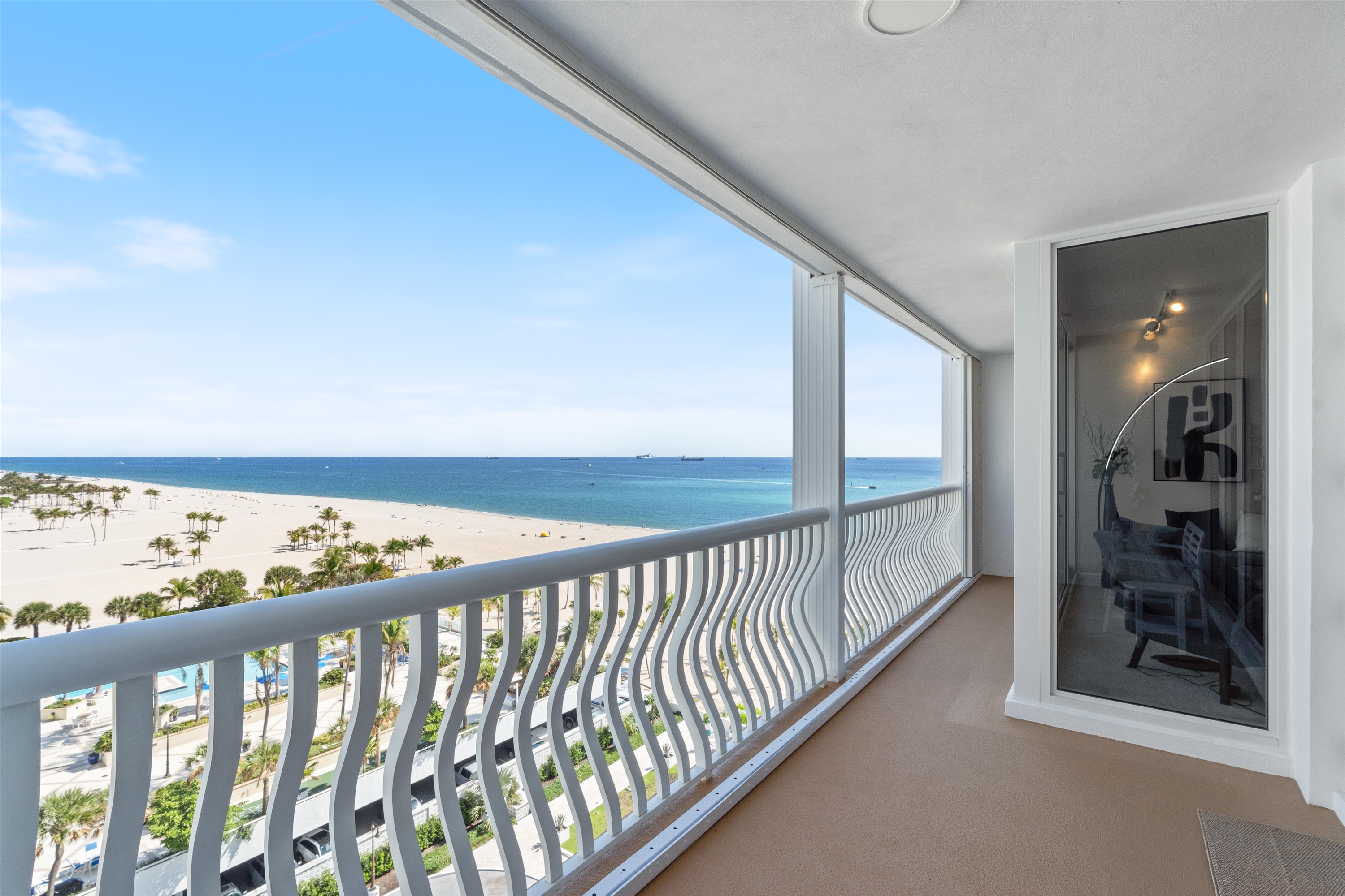 2200 S Ocean Ln #905