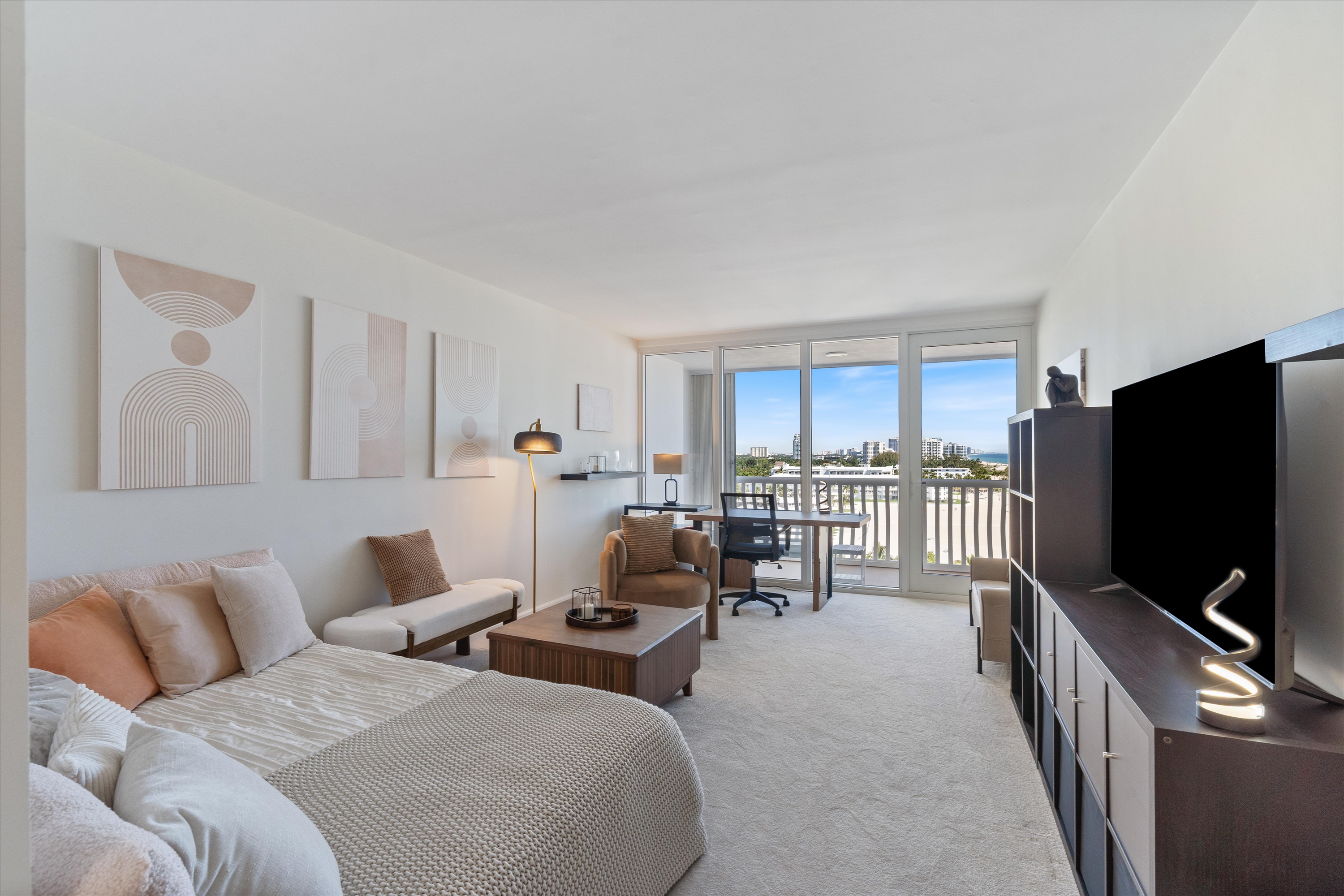 2200 S Ocean Ln #905