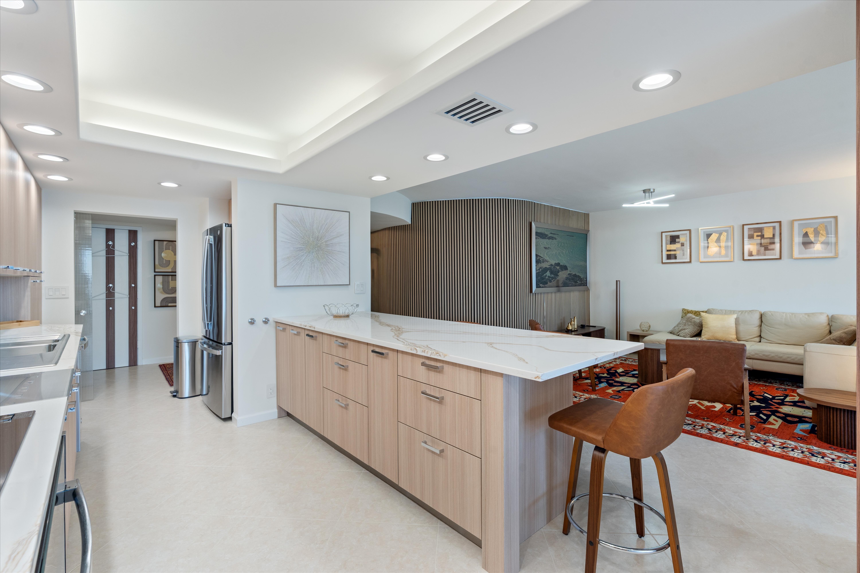 2200 S Ocean Ln #905