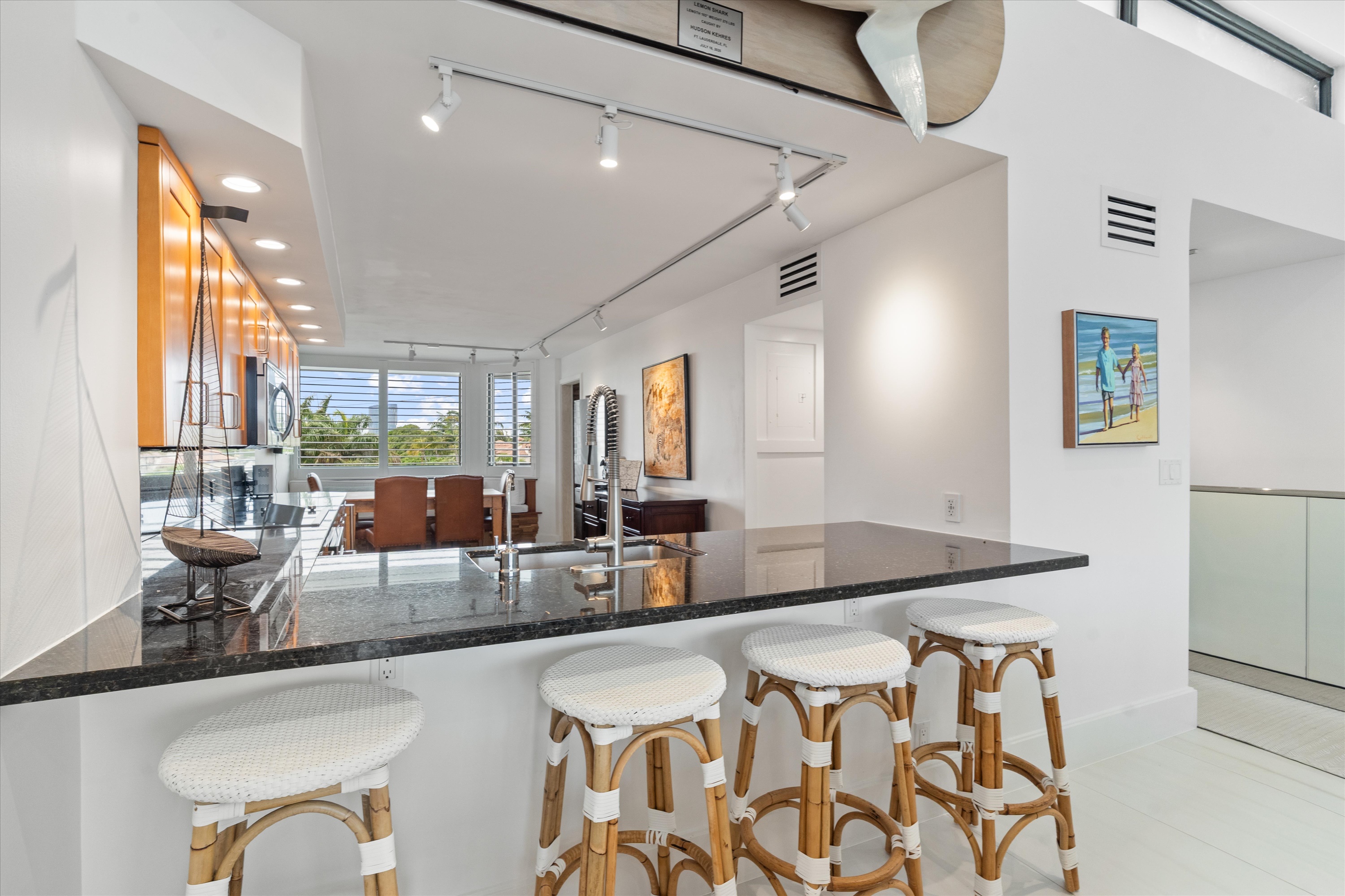 1800 S Ocean Dr #406