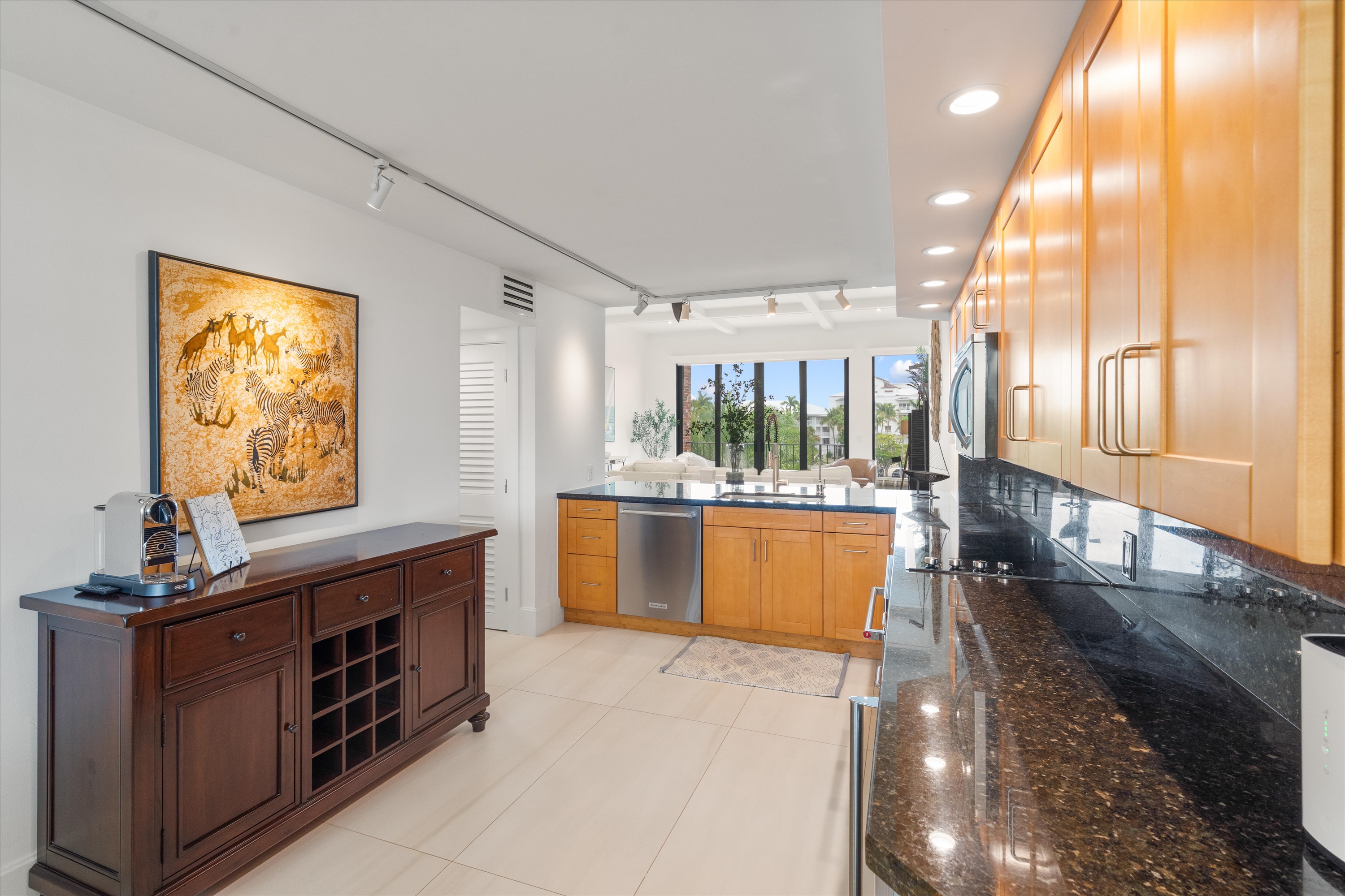 1800 S Ocean Dr #406