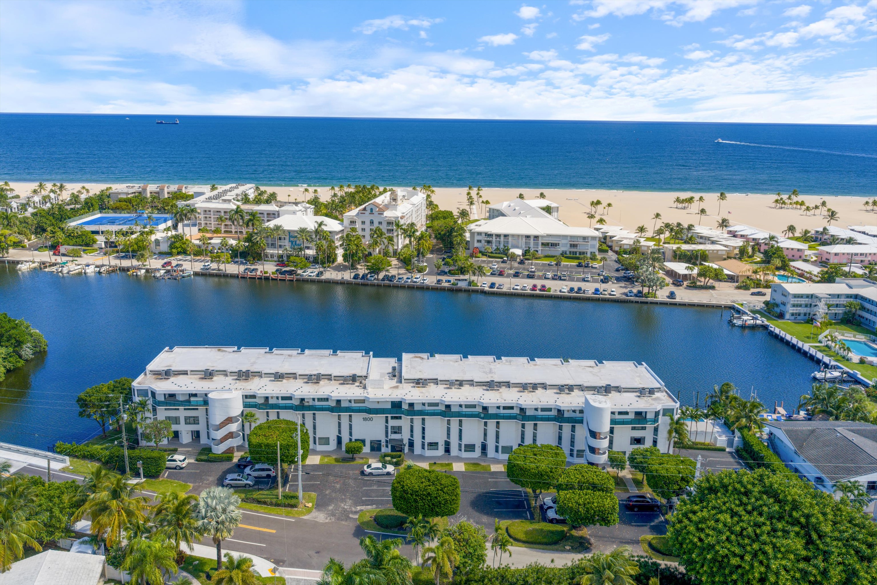 1800 S Ocean Dr #406