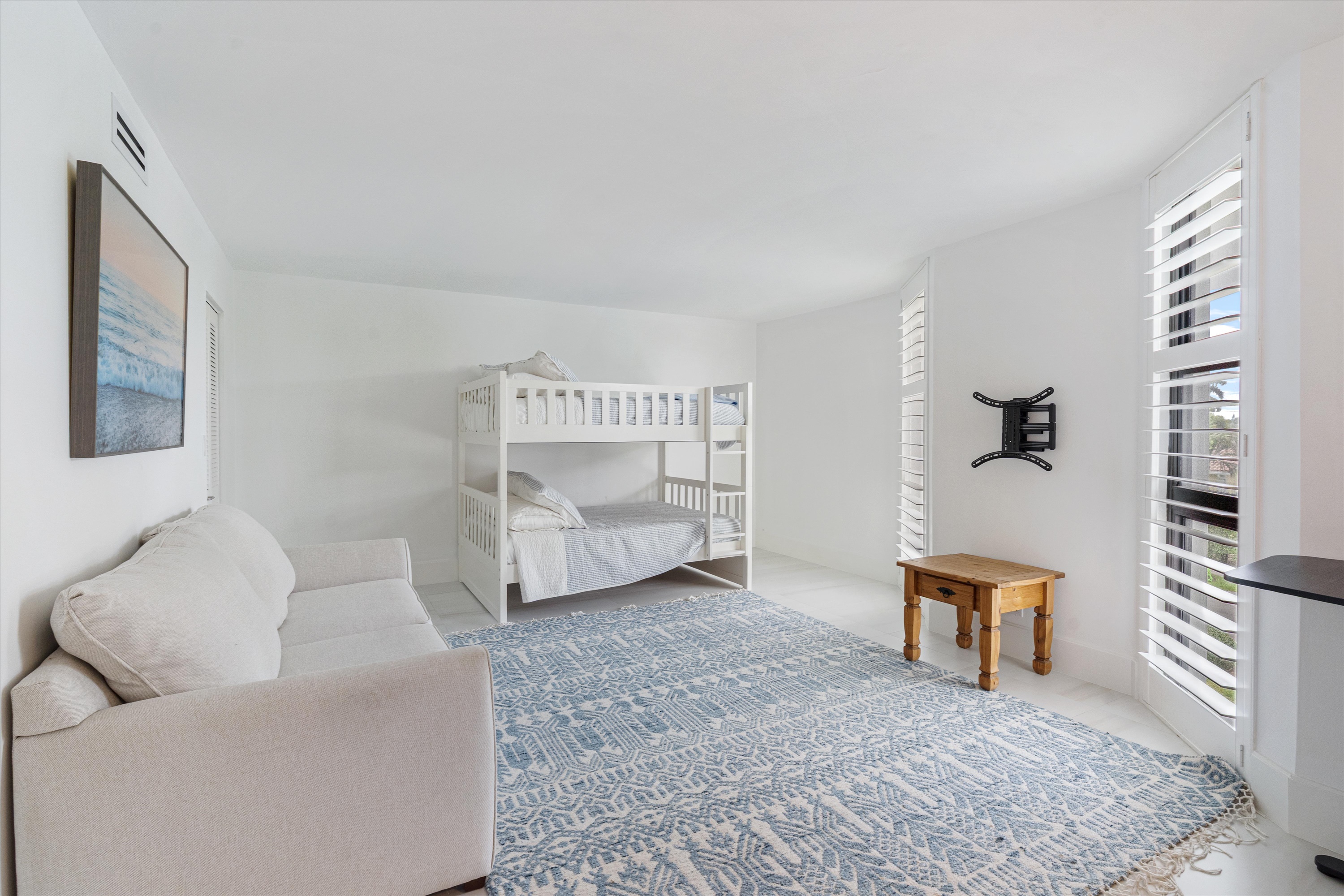 1800 S Ocean Dr #406