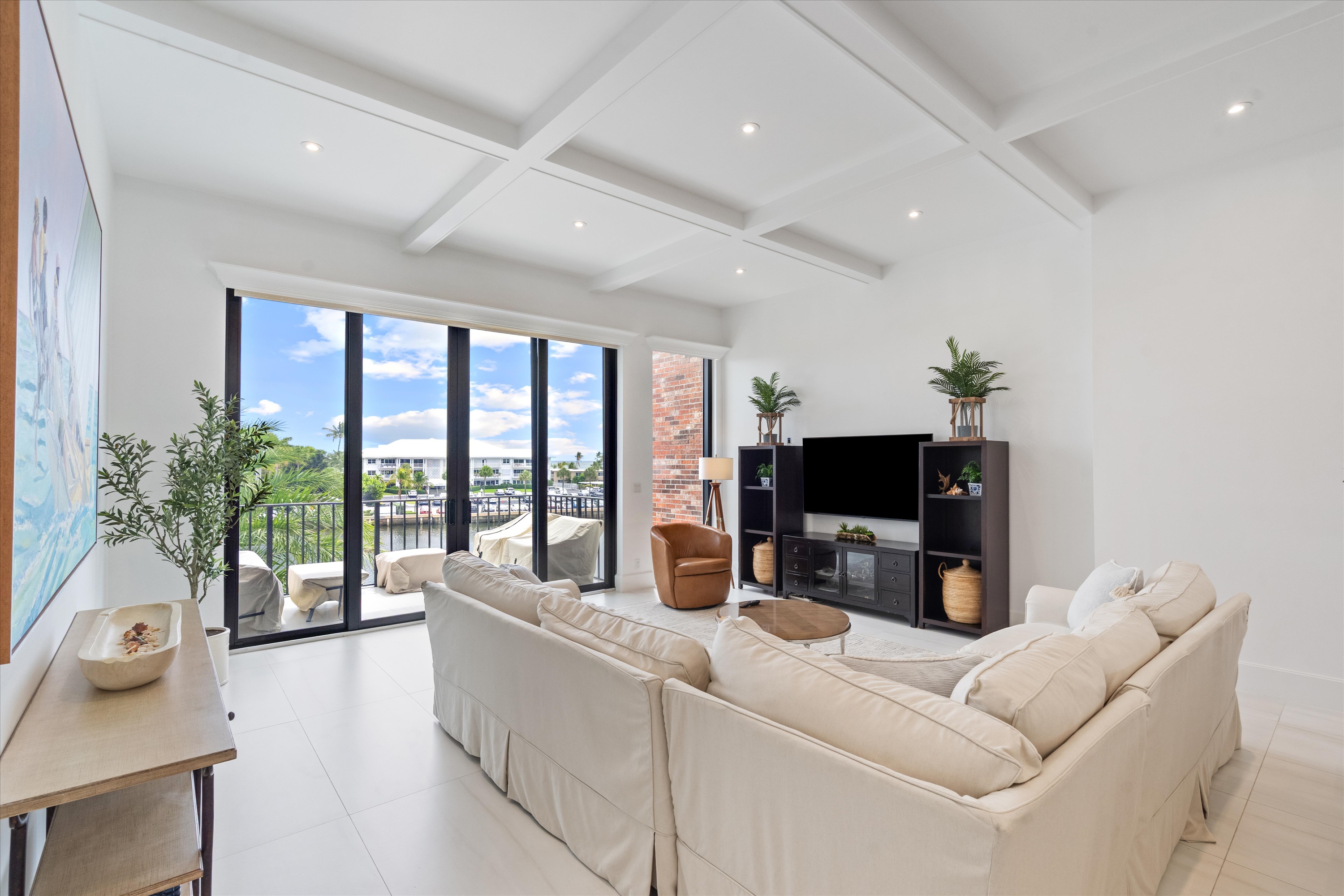 1800 S Ocean Dr #406