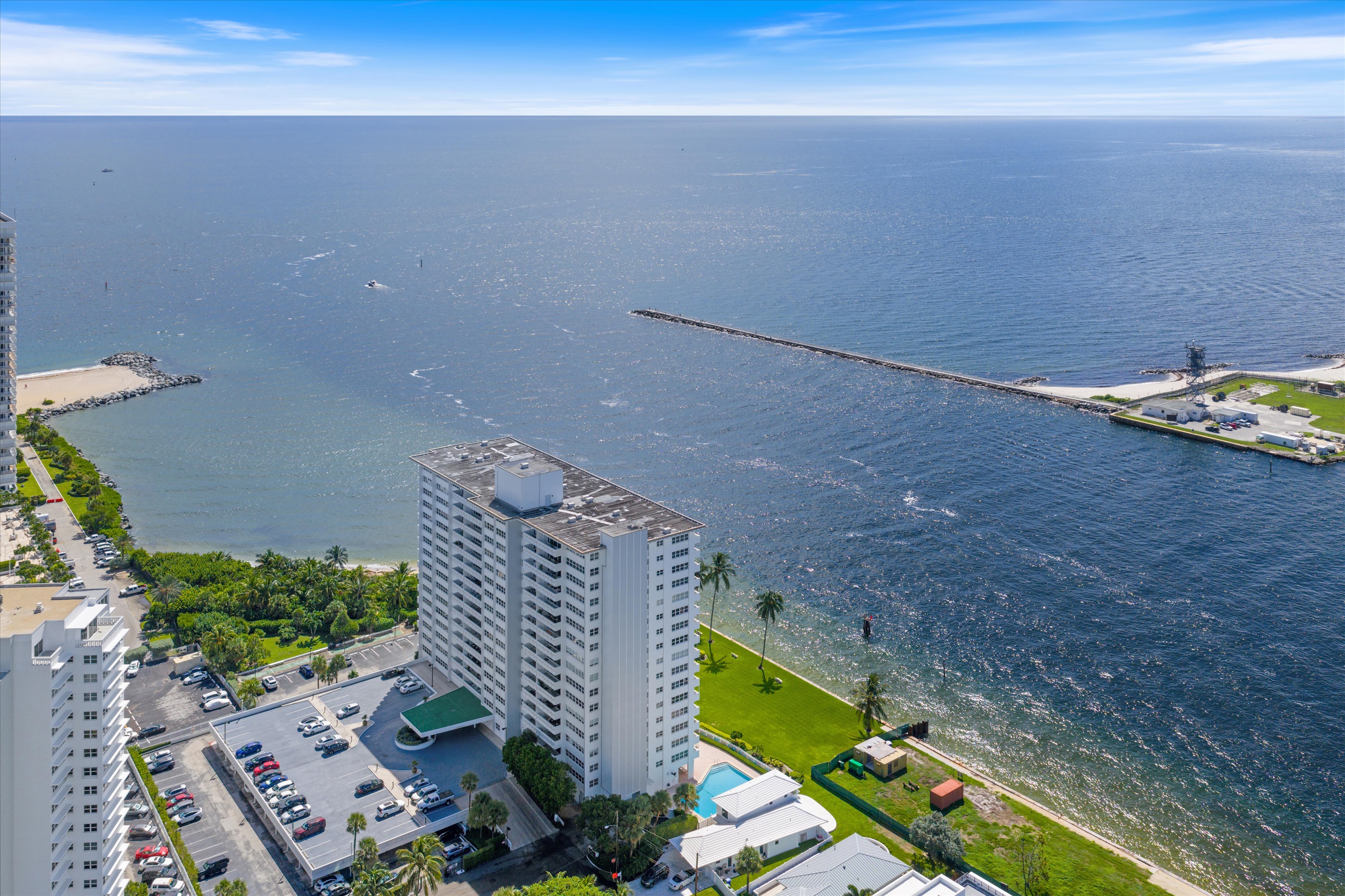 2100 S Ocean Dr #10B