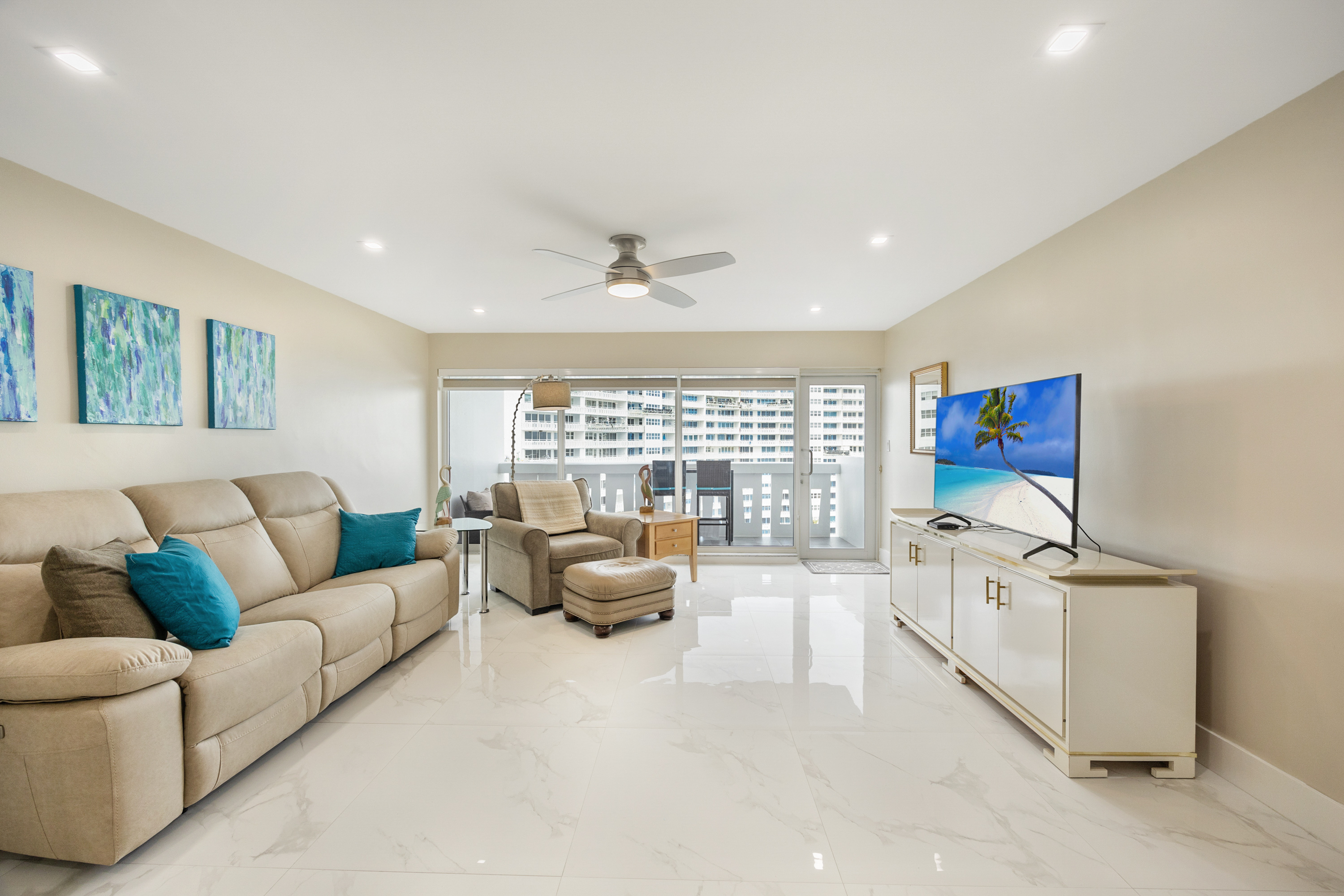 2100 S Ocean Dr #10B