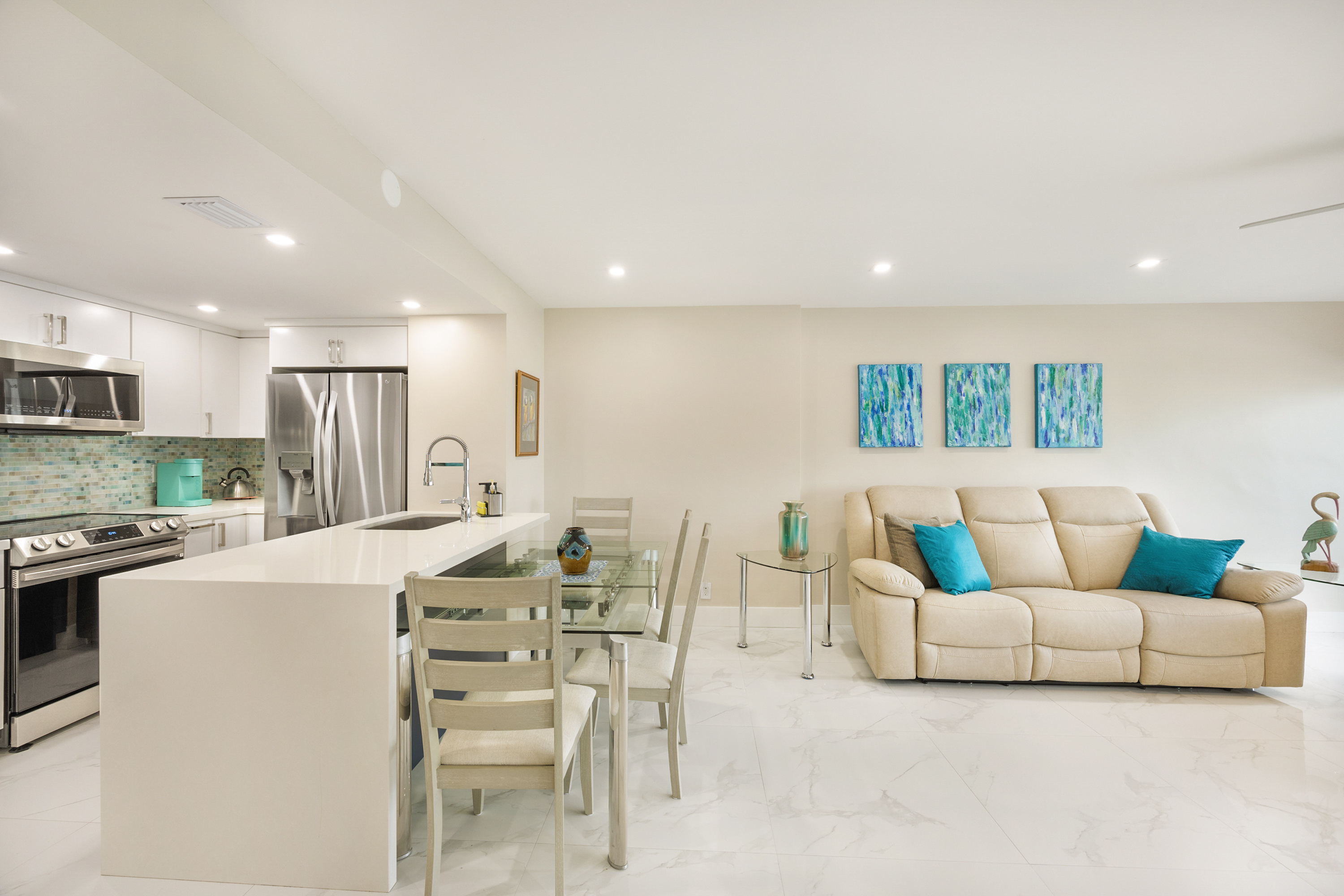 2100 S Ocean Dr #10B