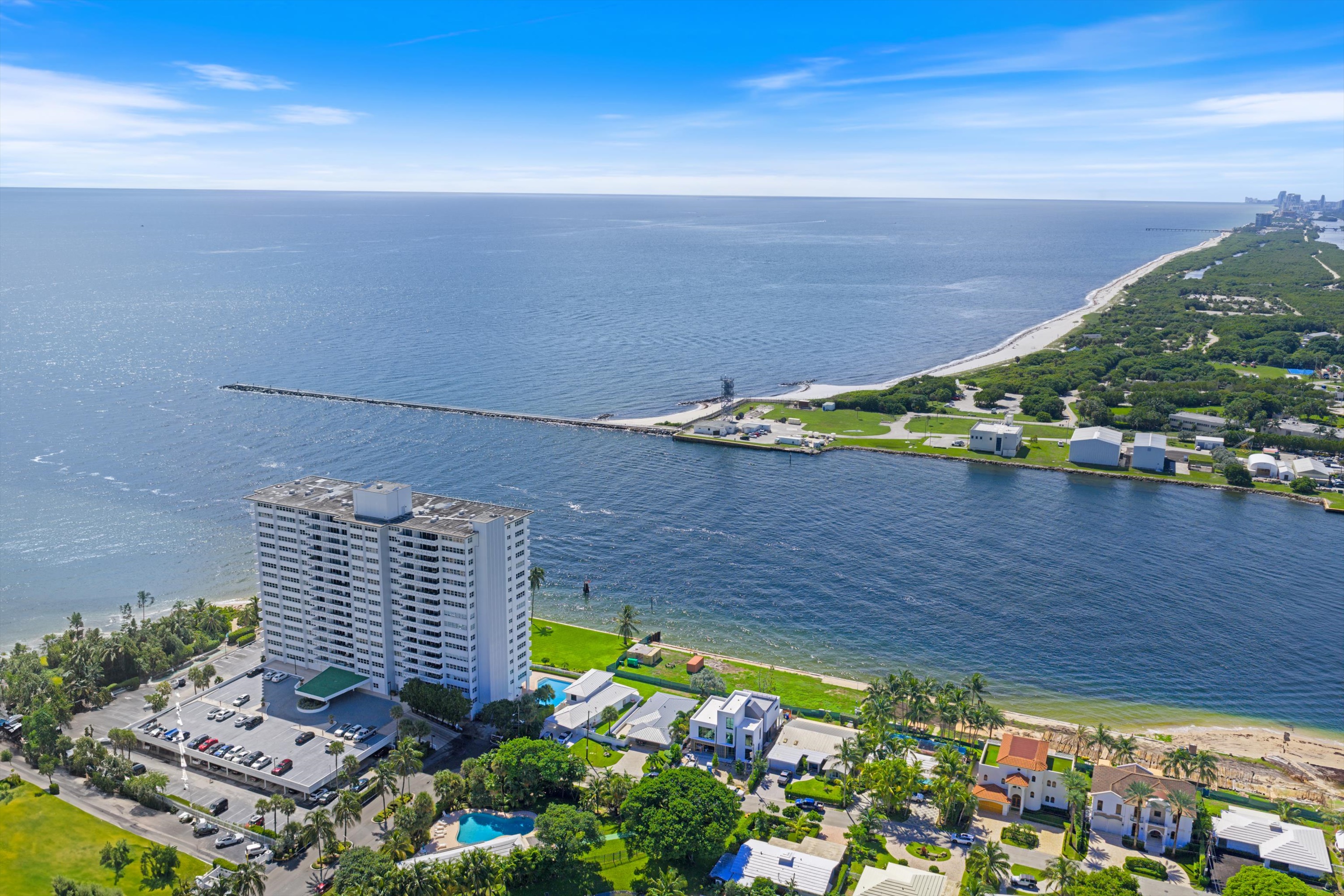 2100 S Ocean Dr #10B