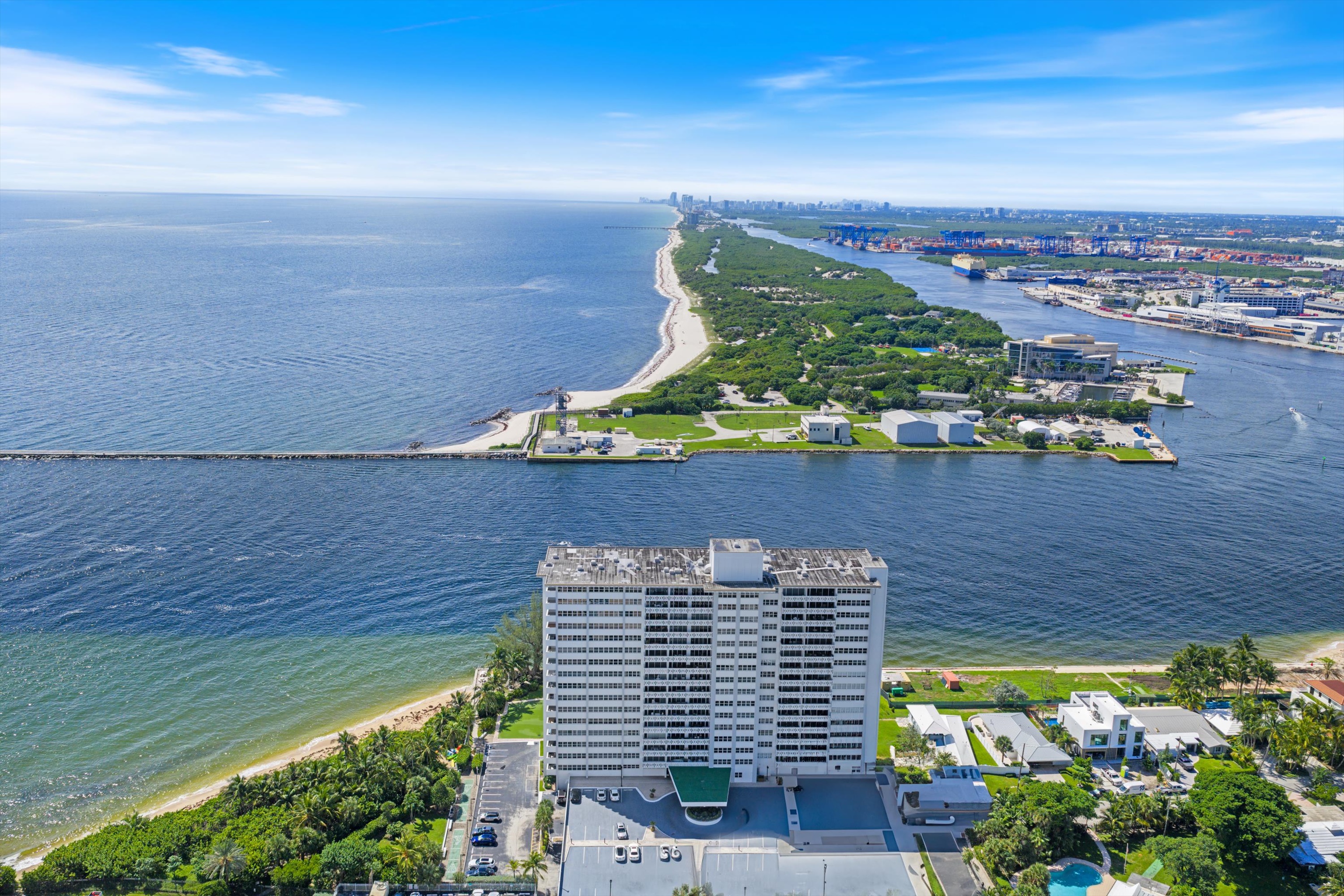 2100 S Ocean Dr #10B