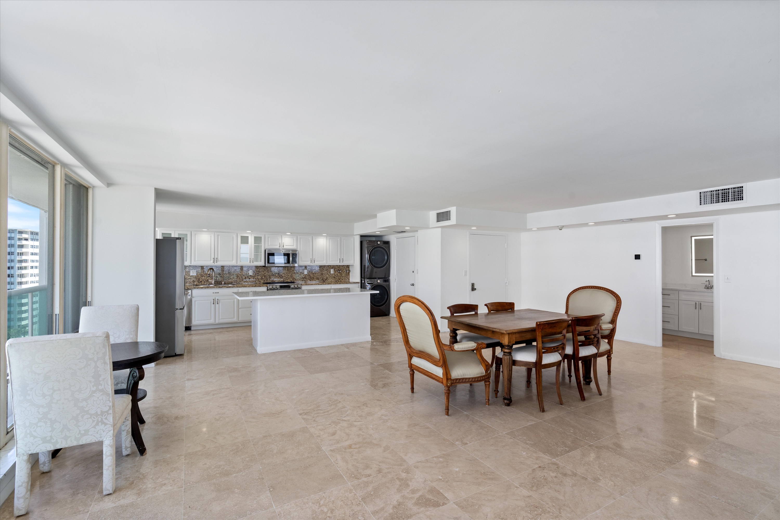 2100 S Ocean Ln #1002