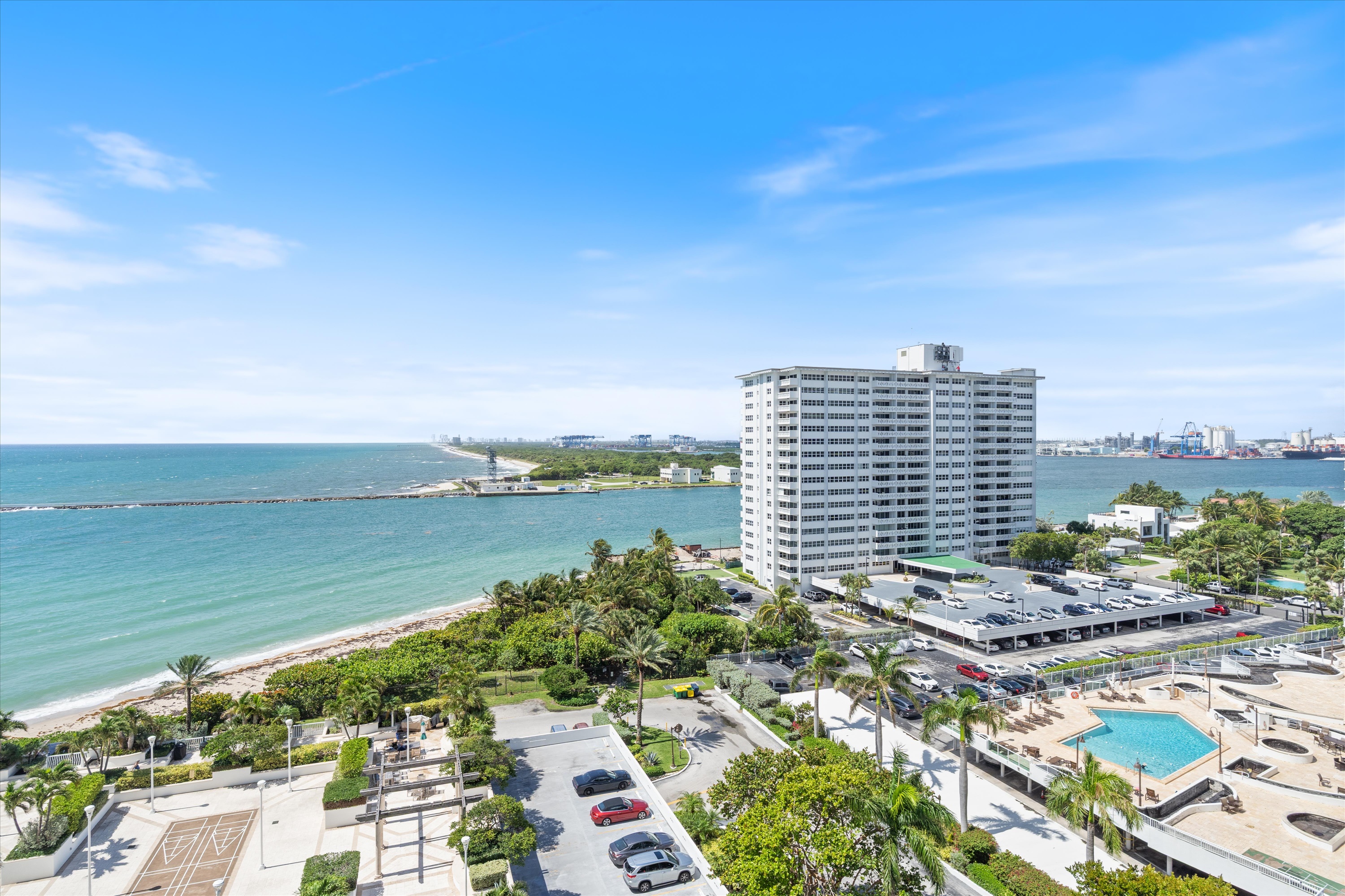 2100 S Ocean Ln #1002