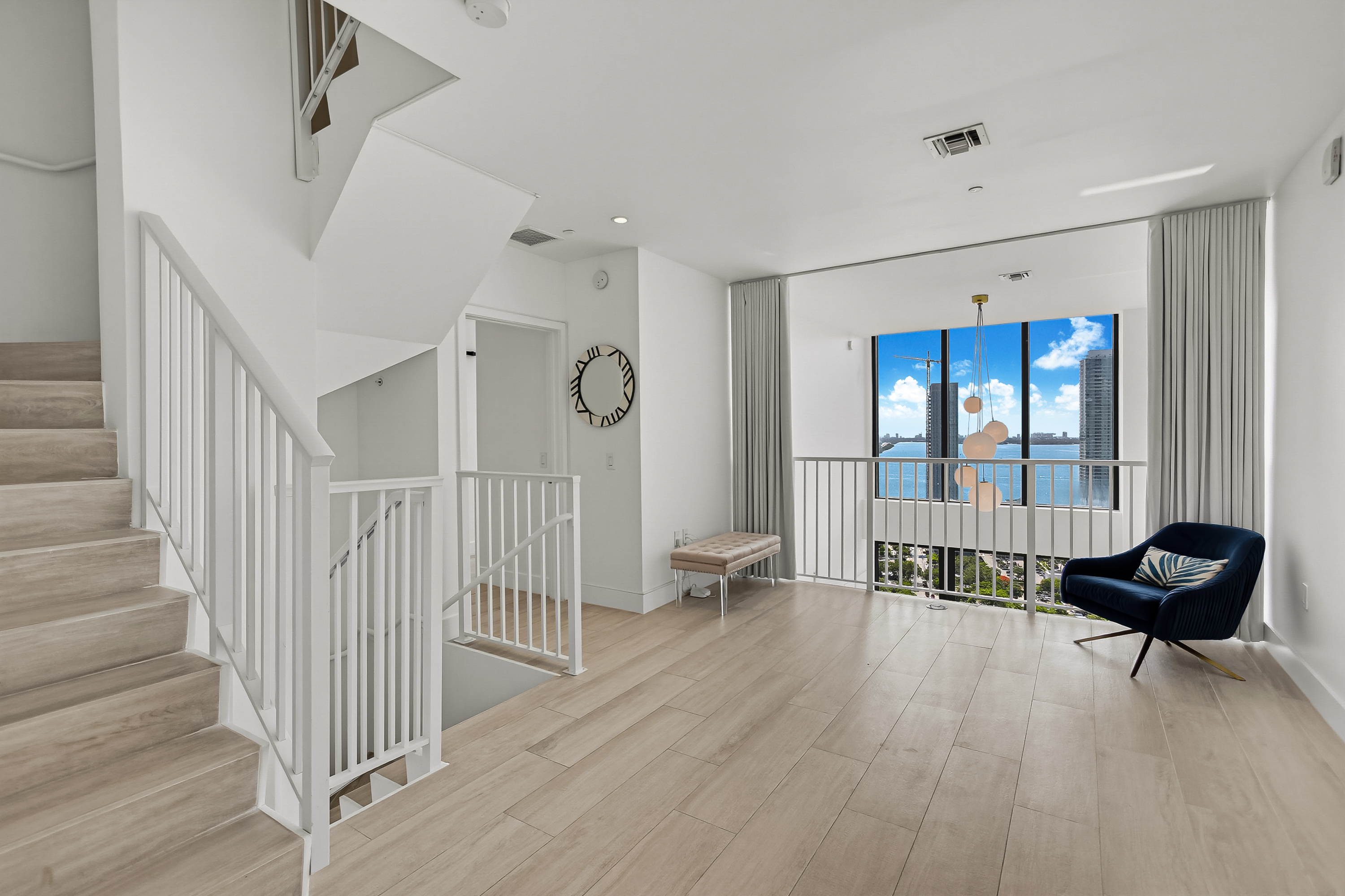 121 NE 34th St Unit# PH3206