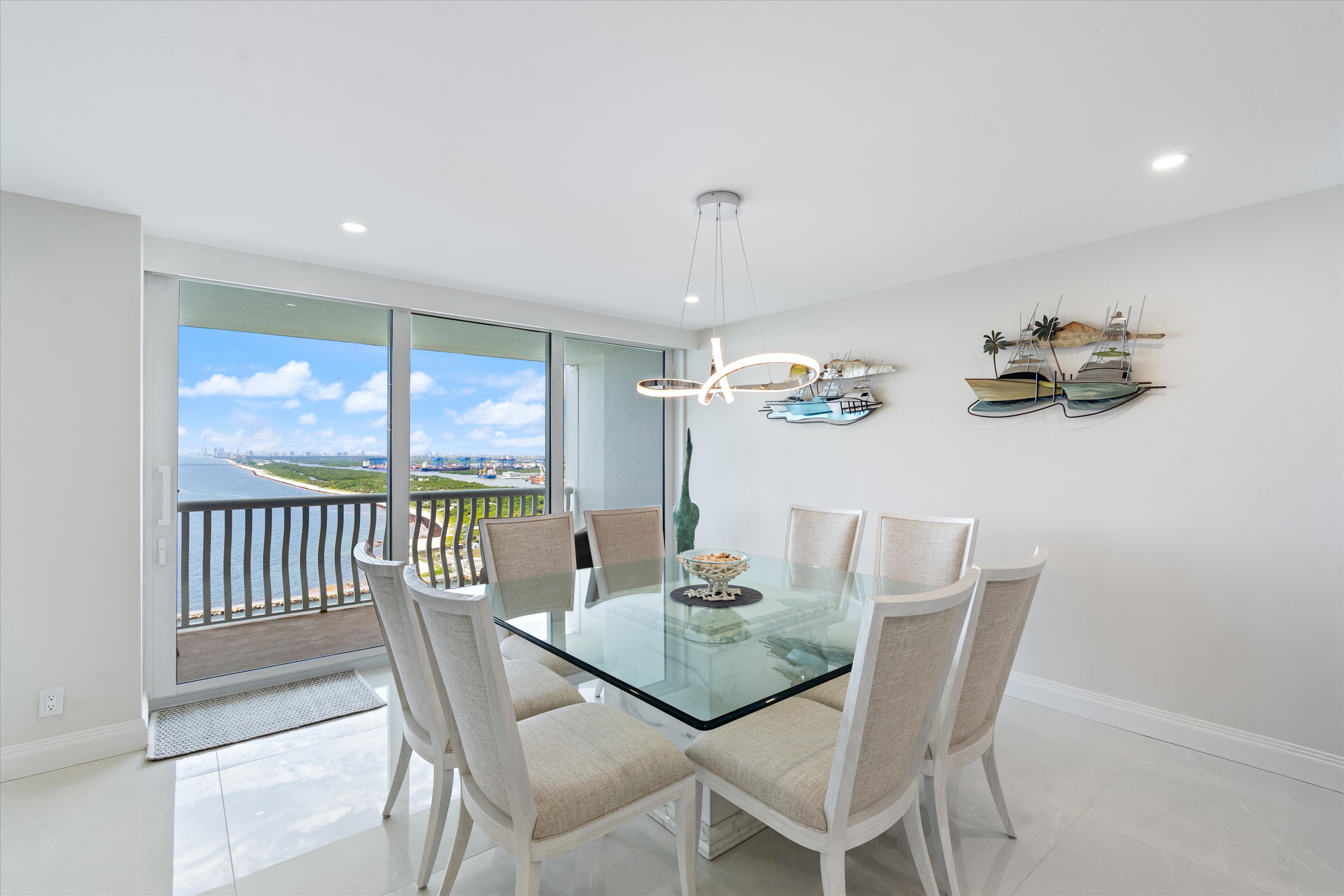 2200 S Ocean Ln #2804