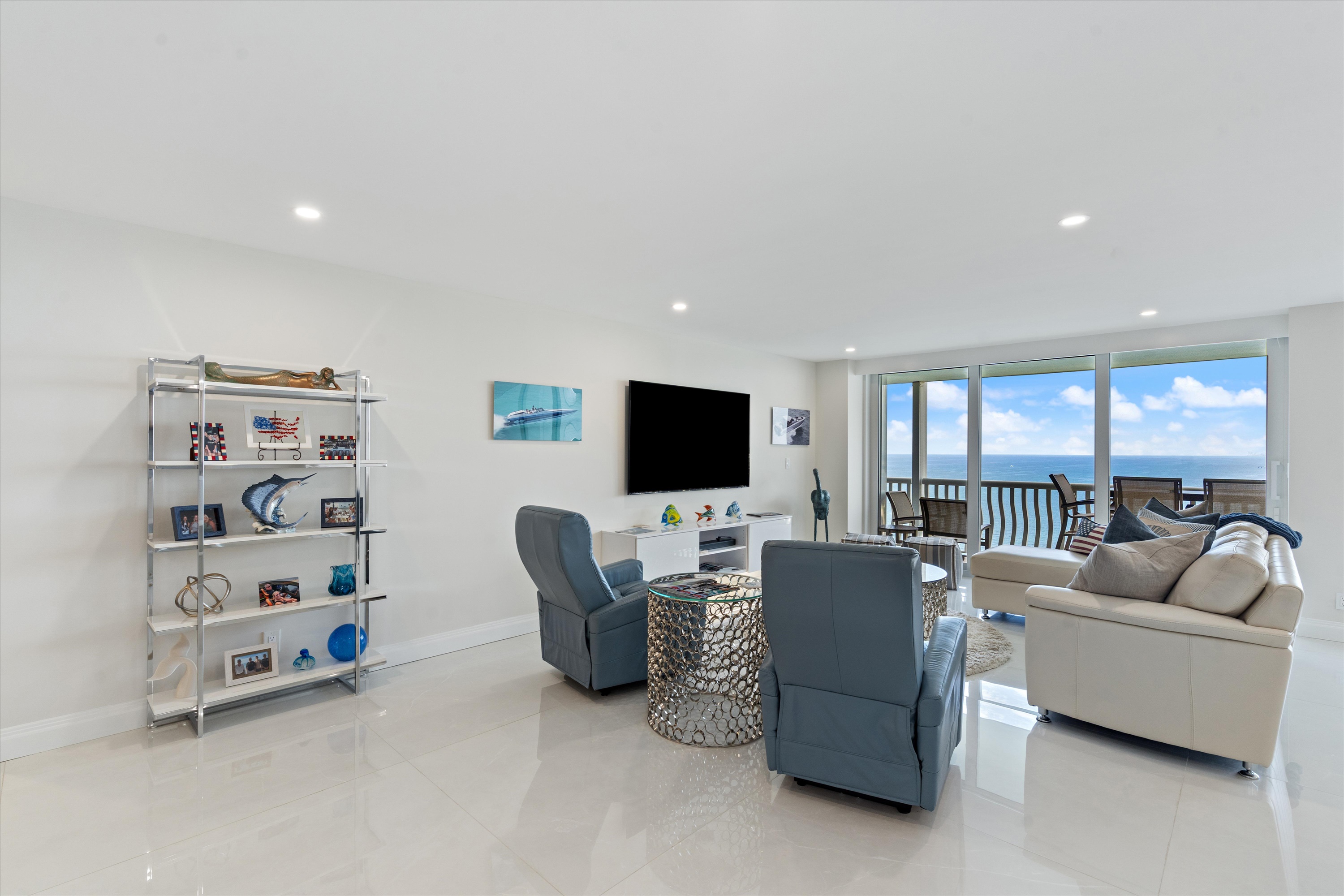 2200 S Ocean Ln #2804