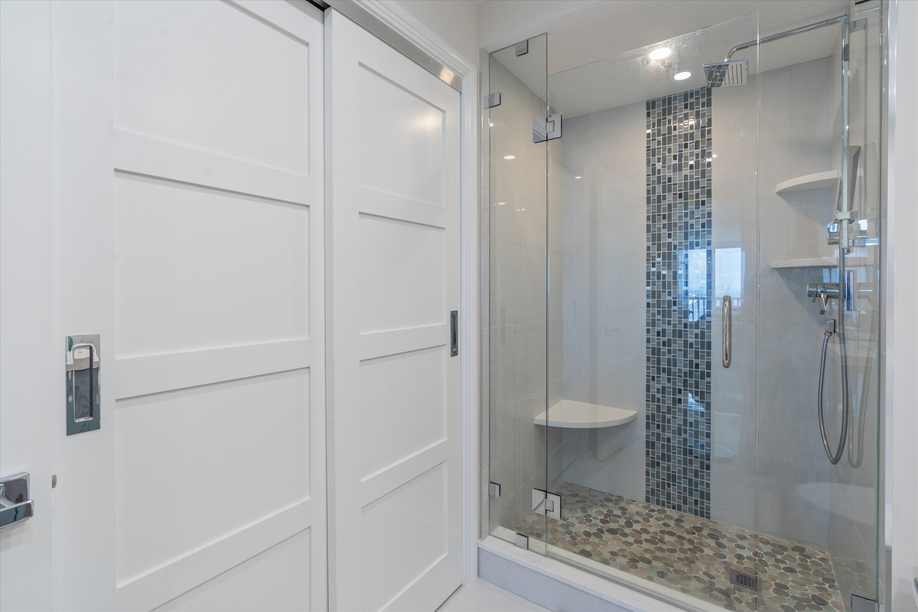 2200 S Ocean Ln #2804