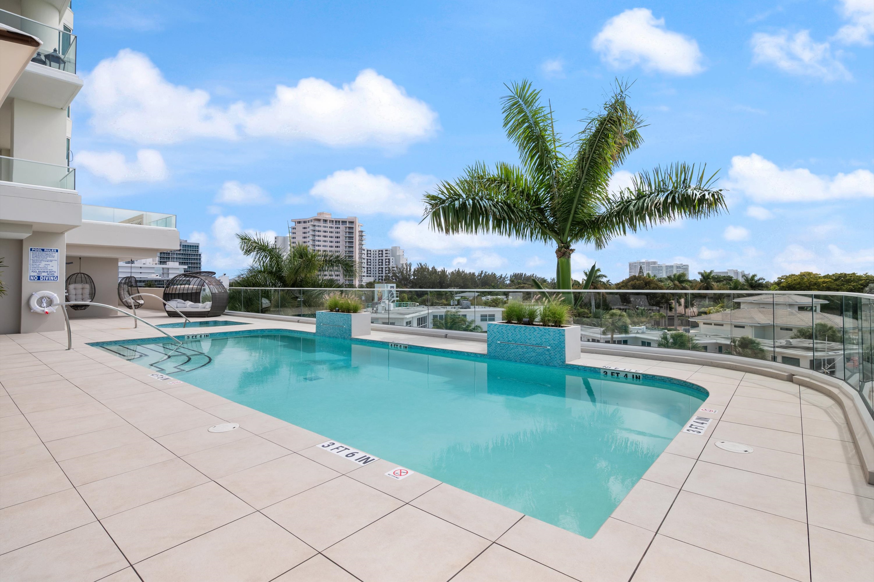 3055 Harbor Dr #1202
