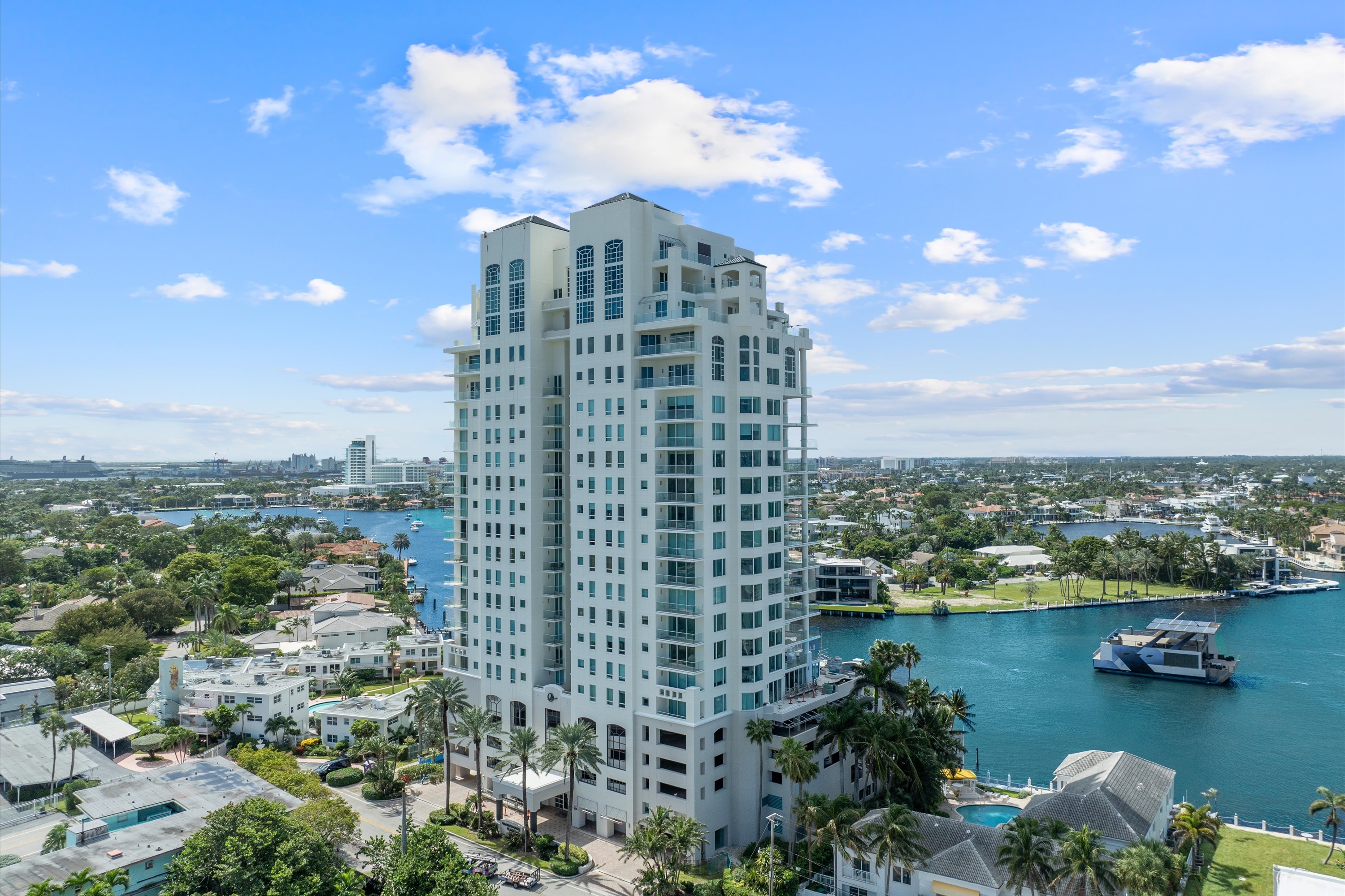 3055 Harbor Dr #1202