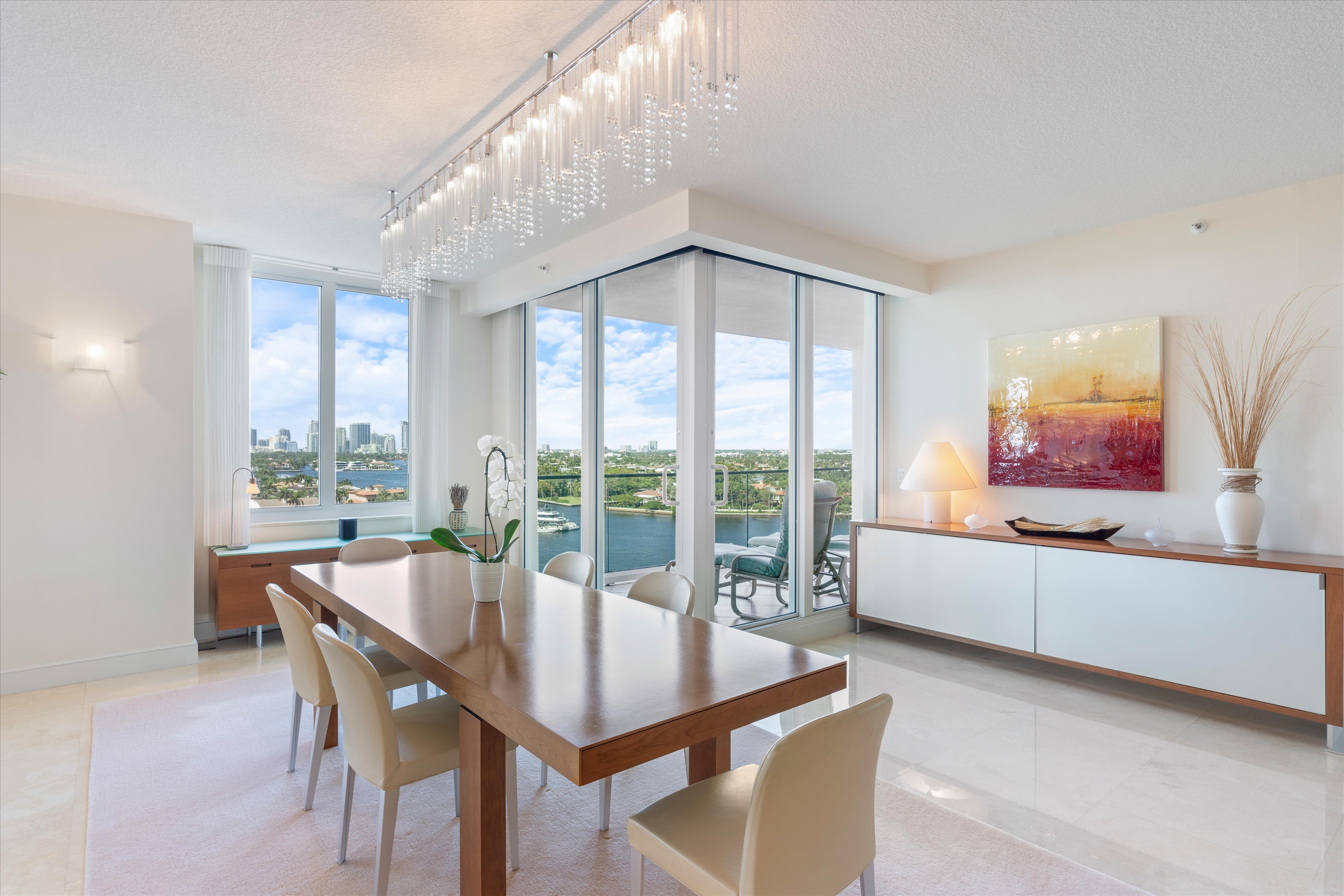 3055 Harbor Dr #1202