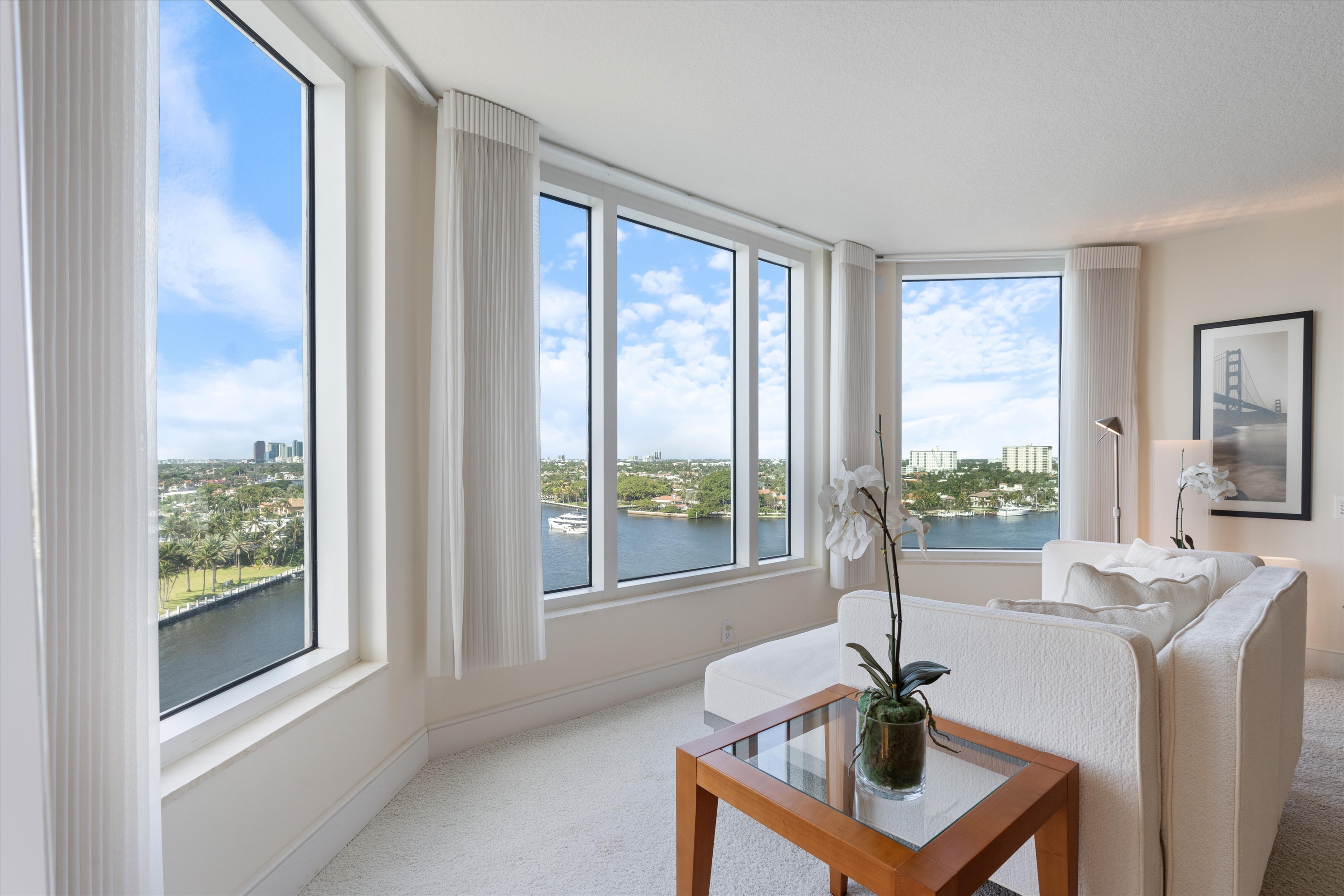 3055 Harbor Dr #1202