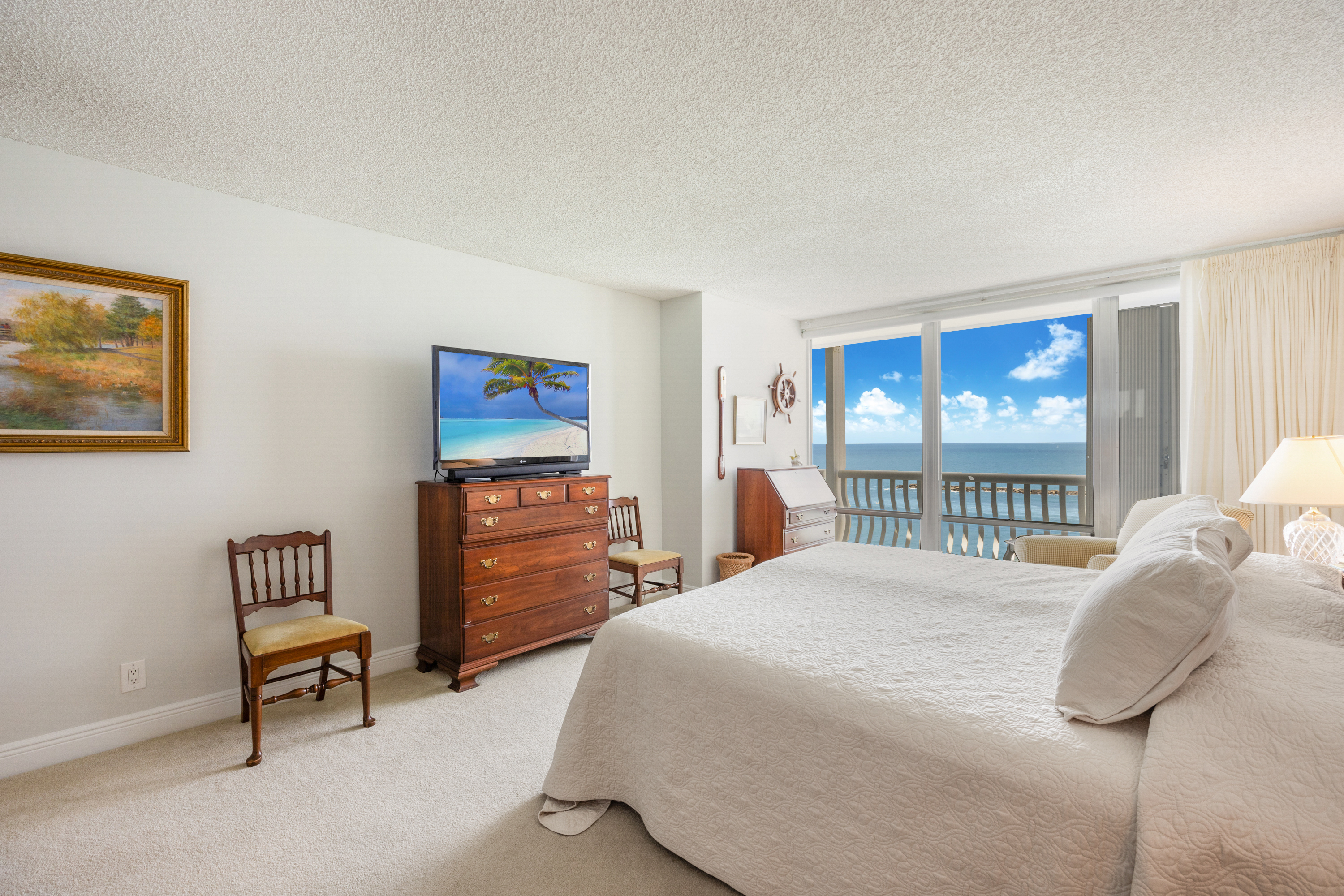 2200 S Ocean Ln #808