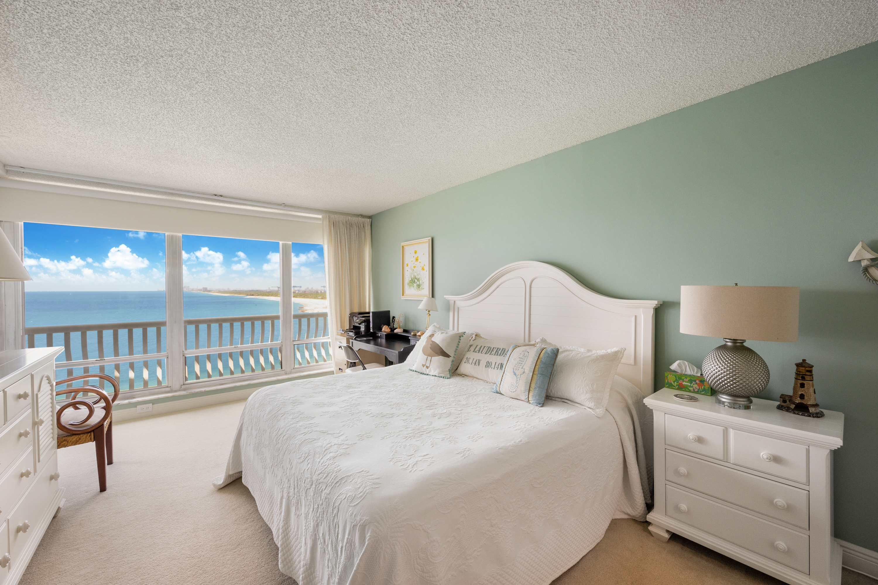 2200 S Ocean Ln #808