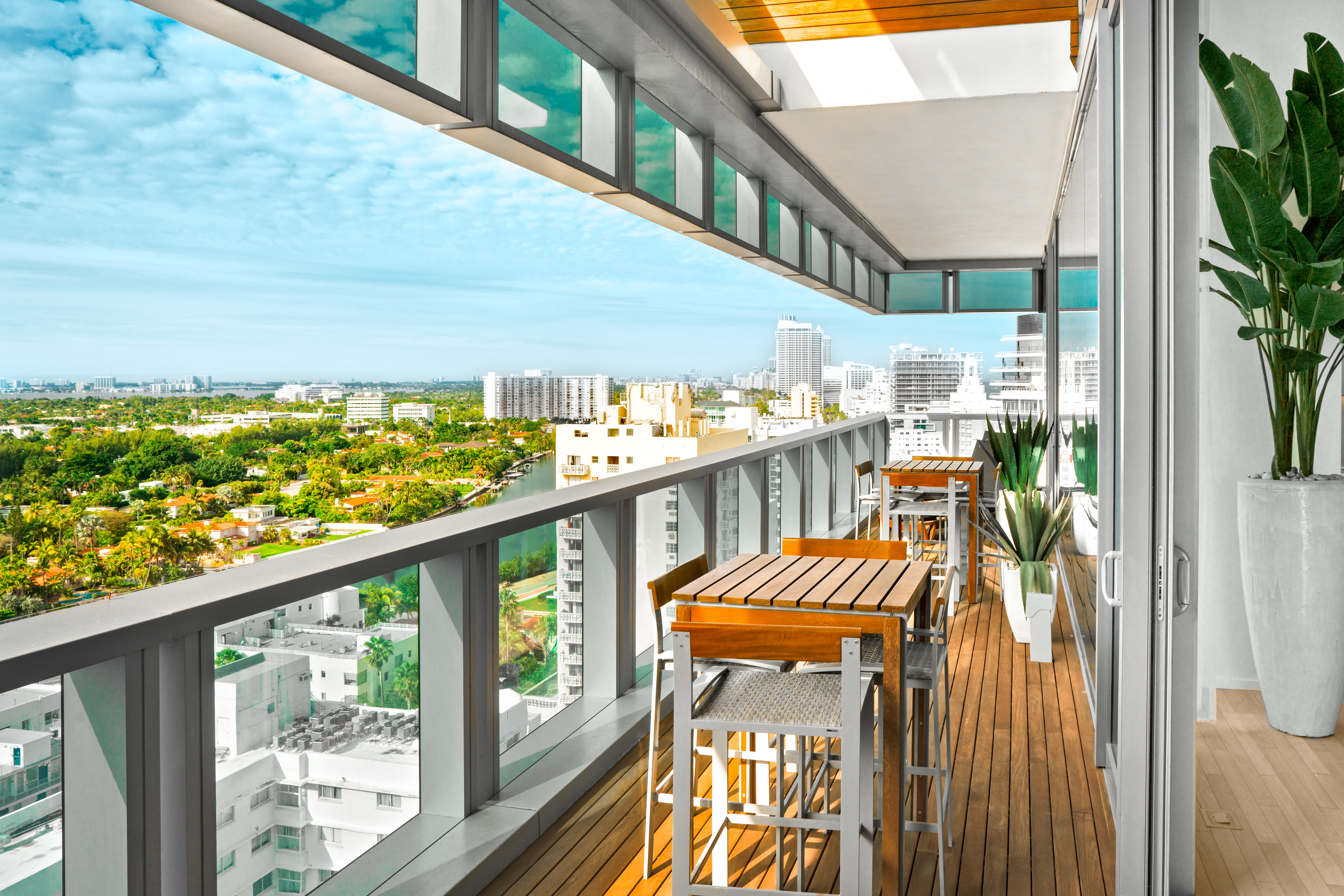 2901 Collins Ave Unit# 1602