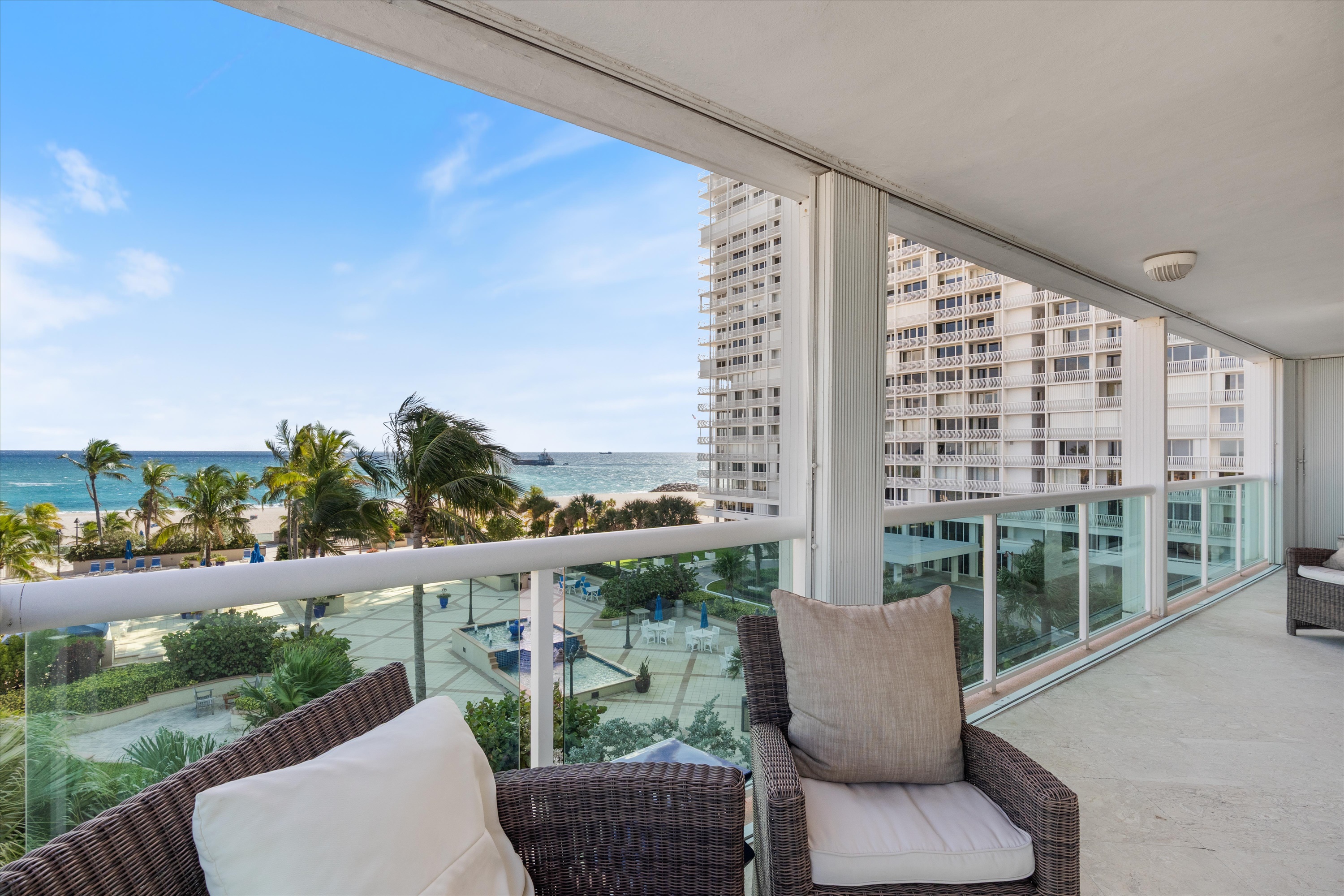 2100 S Ocean Ln #412