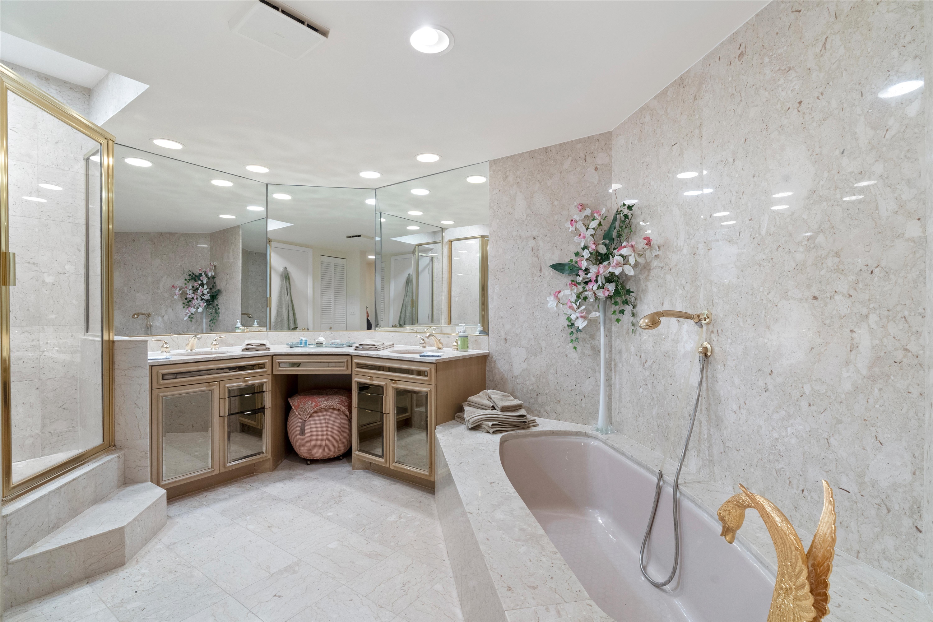 2100 S Ocean Ln Unit# 1512